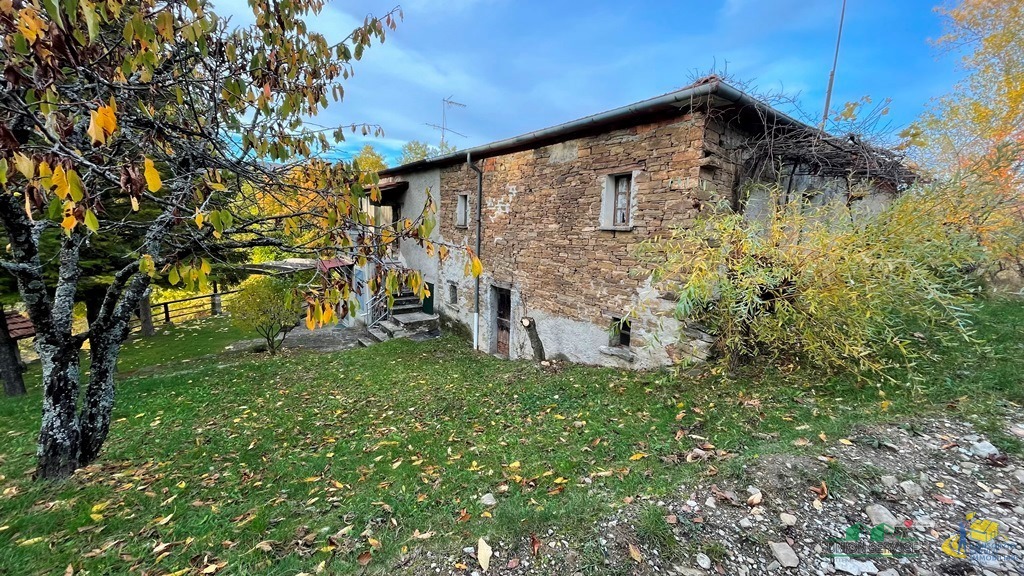 Immagine 40 di Rustico / casale in vendita  in pessola casa gasparone 81 a Varsi