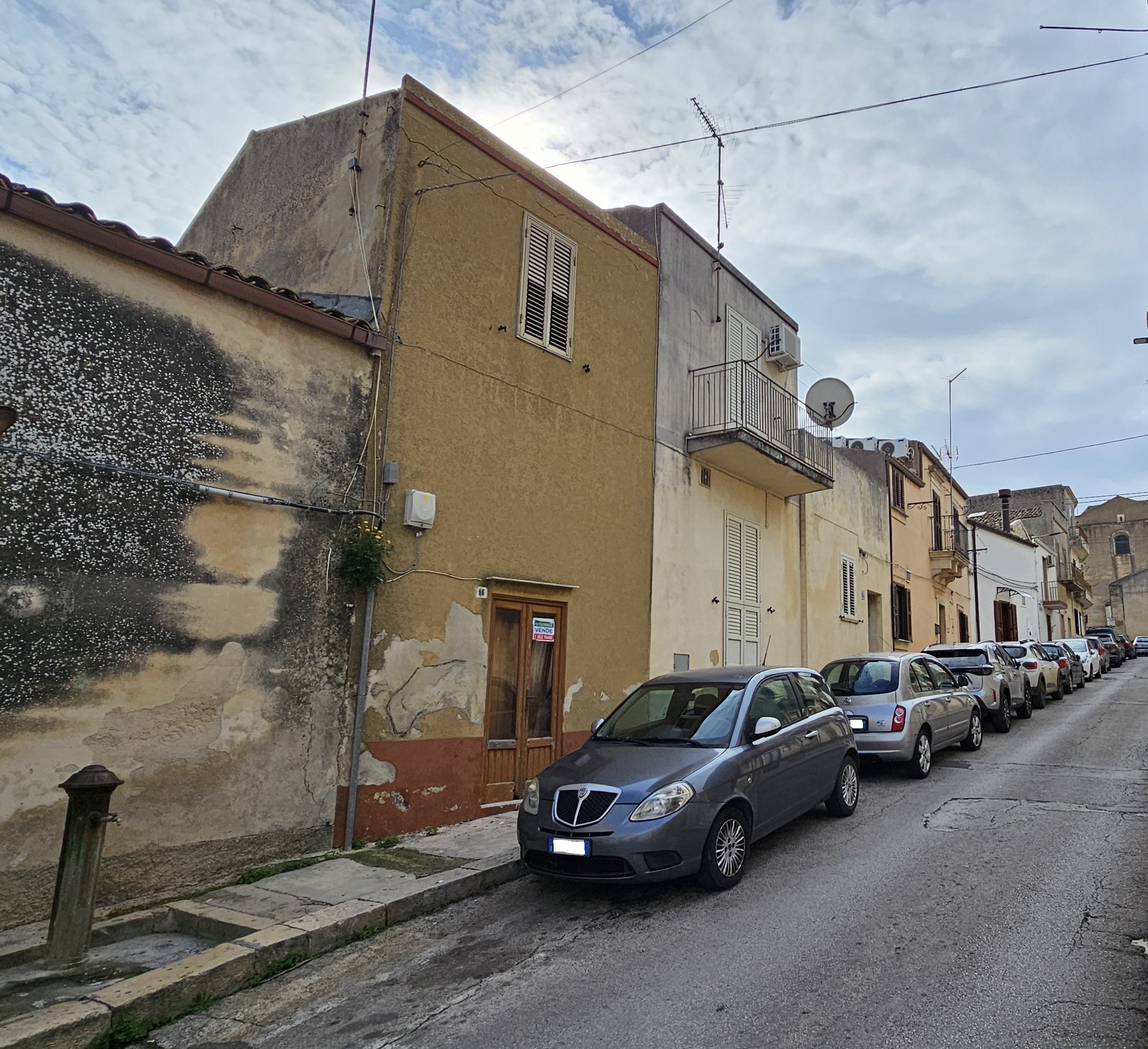Immagine 3 di Porzione di casa in vendita  in Via Gesù 57 a Modica