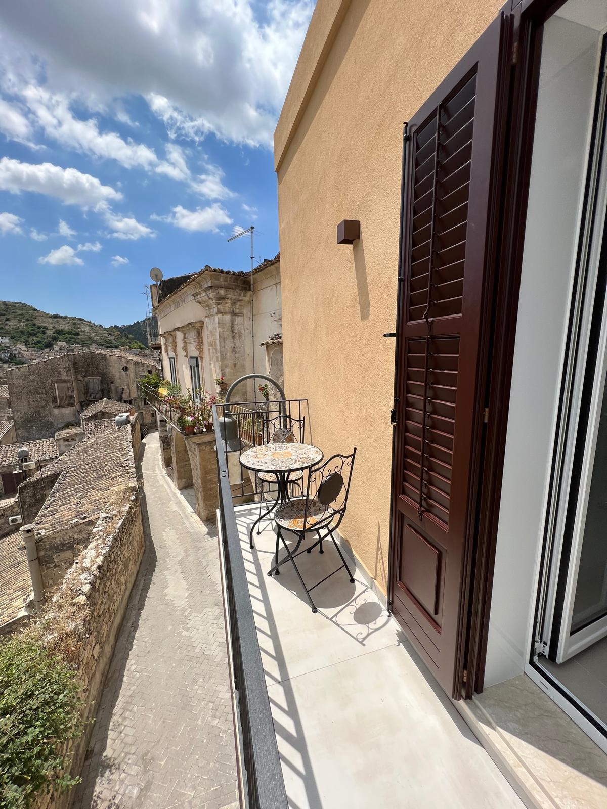 Immagine 15 di Casa indipendente in vendita  in Via Leni 4 a Modica