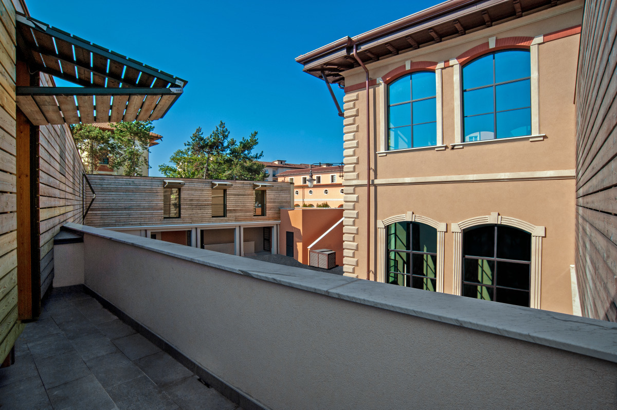 Immagine 2 di Quadrilocale in vendita  a Sarzana