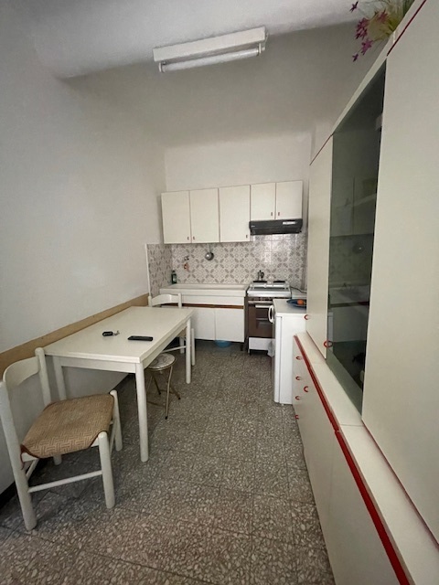 Immagine 3 di Bilocale in vendita  a Lerici