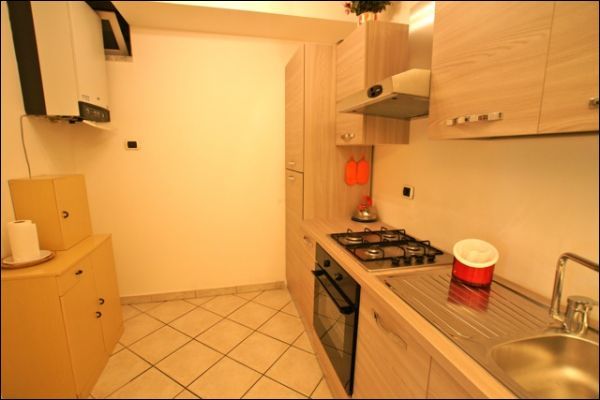 Immagine 6 di Trilocale in vendita  a Lerici