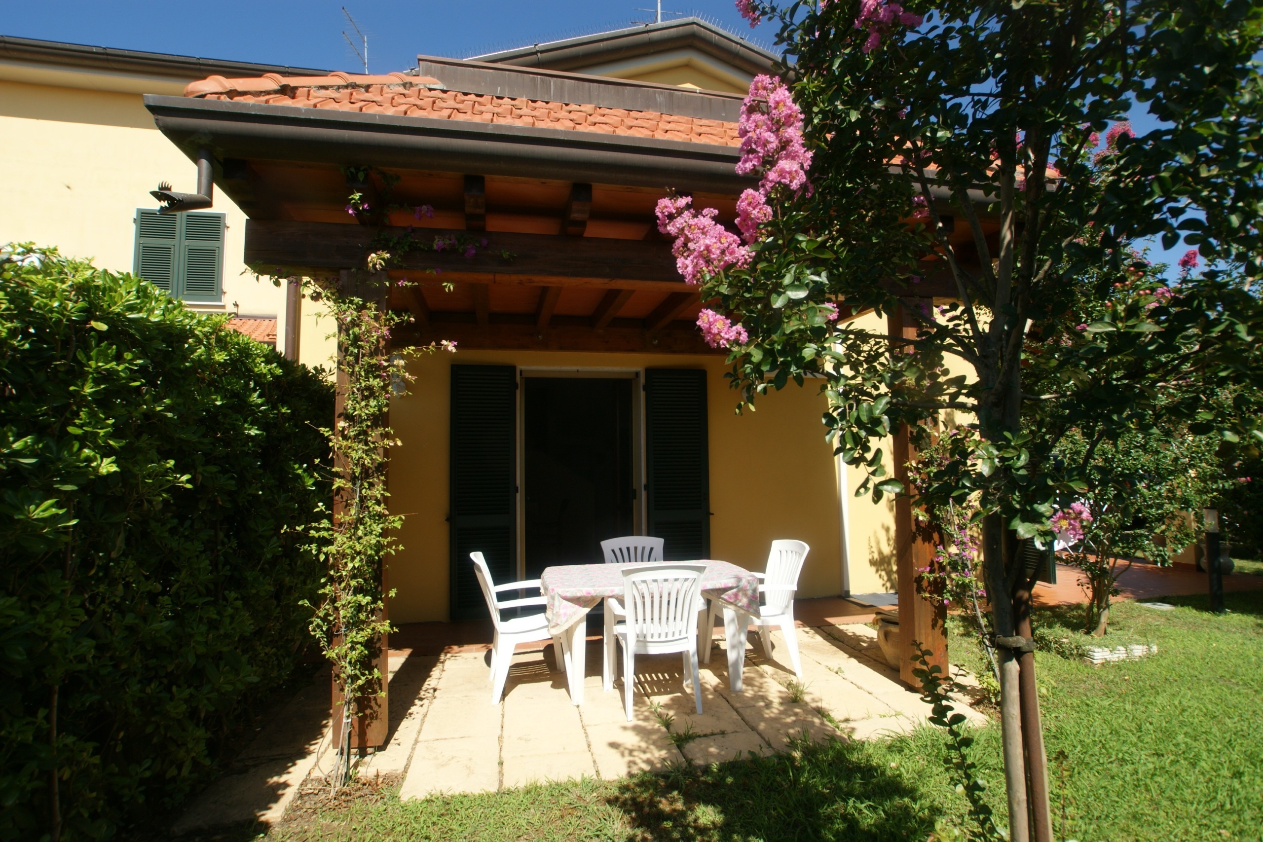 Immagine 5 di Casa semindipendente in vendita  a Castelnuovo Magra