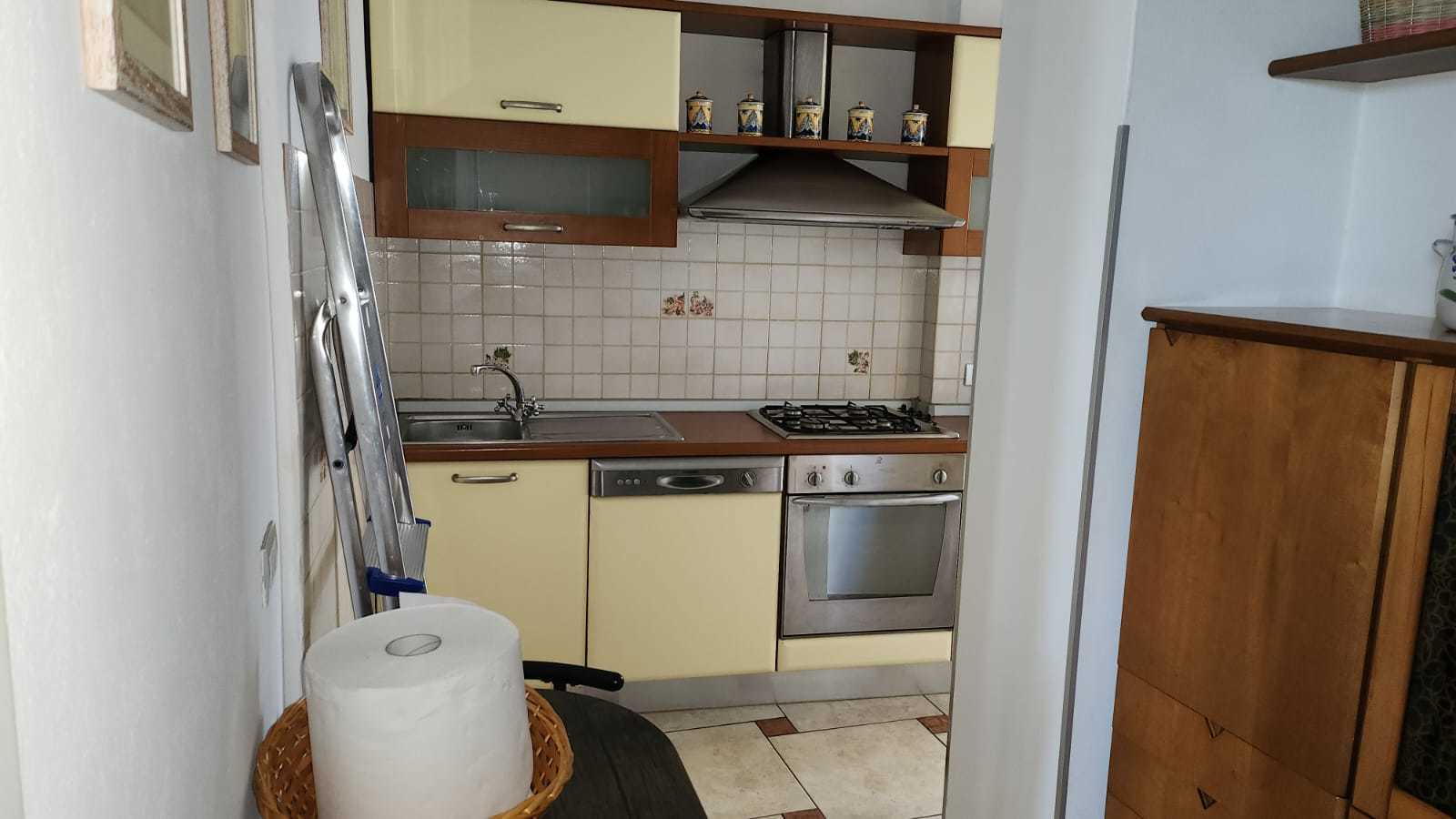 Immagine 22 di Appartamento in vendita  a Viareggio