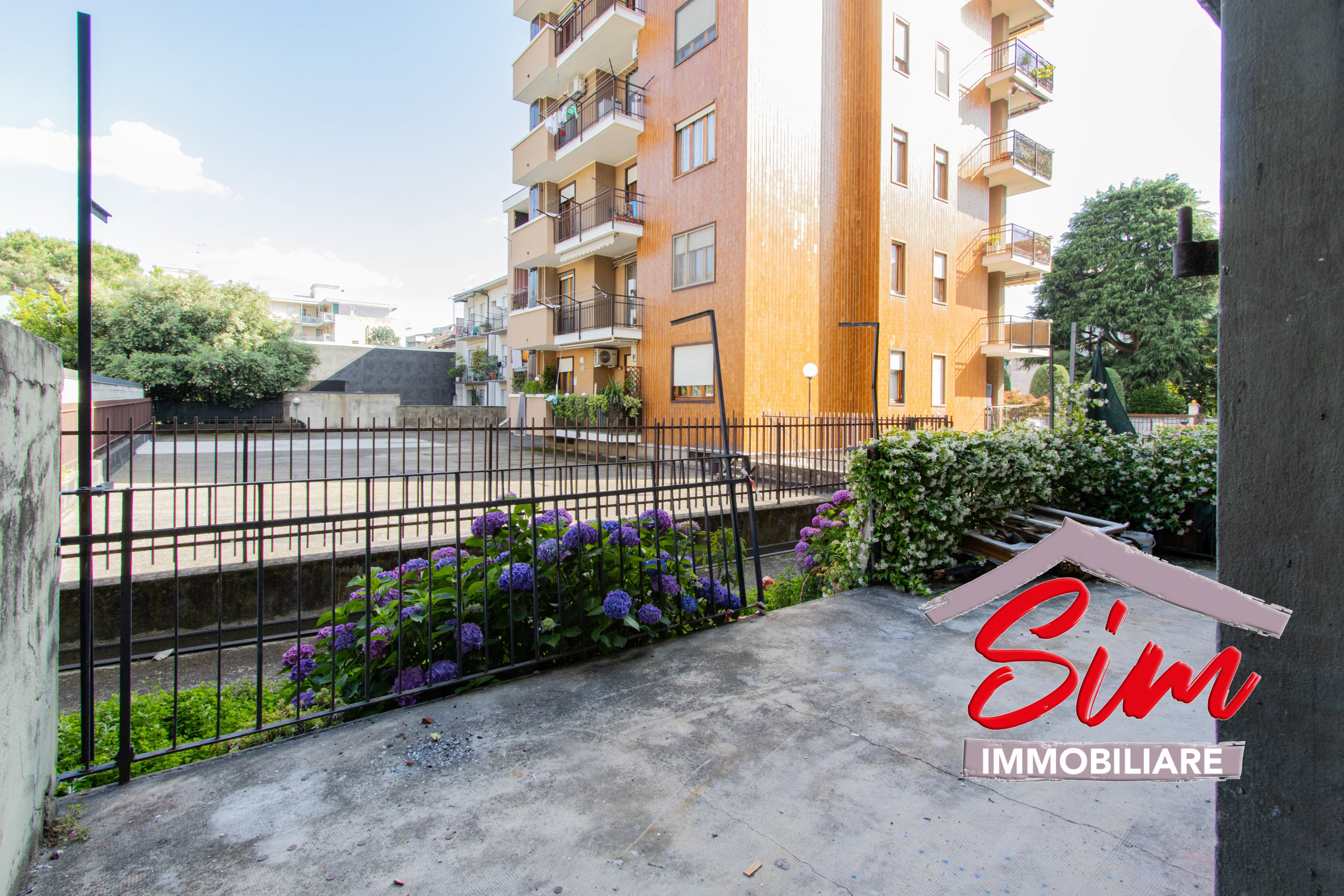 Immagine 13 di Locale commerciale in vendita  in Corso Vercelli 25d a Novara