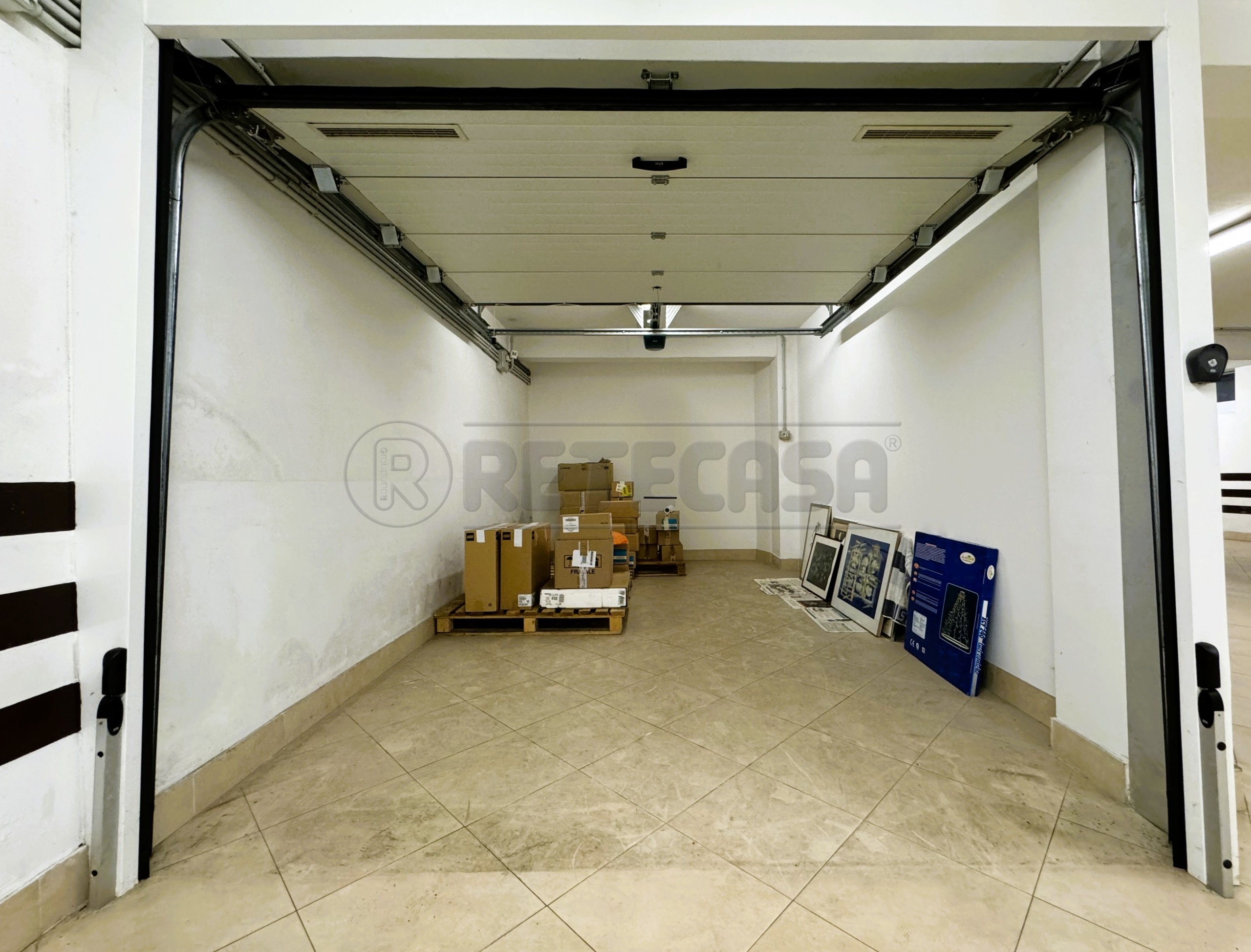 Immagine 11 di Garage in vendita  in Riviera San Benedetto 30 a Padova