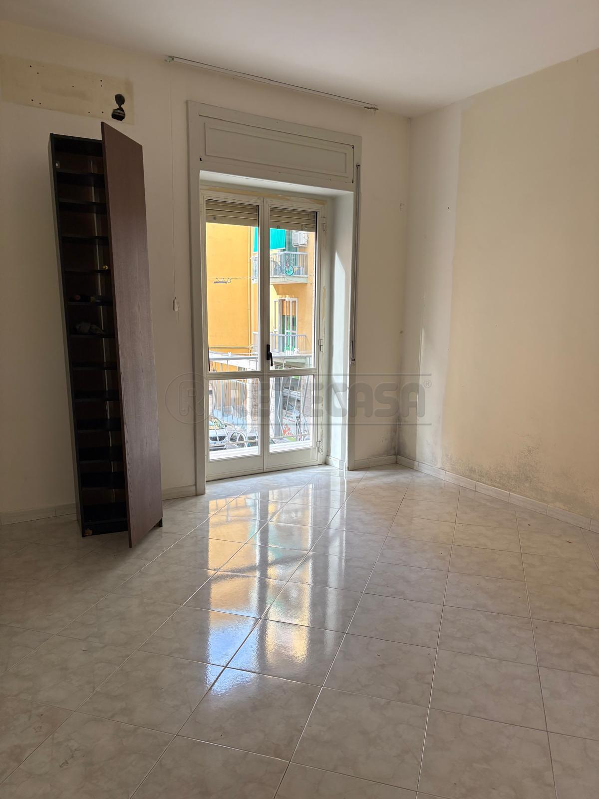 Immagine 8 di Trilocale in vendita  in Via Rocco Cocchia 8 a Salerno