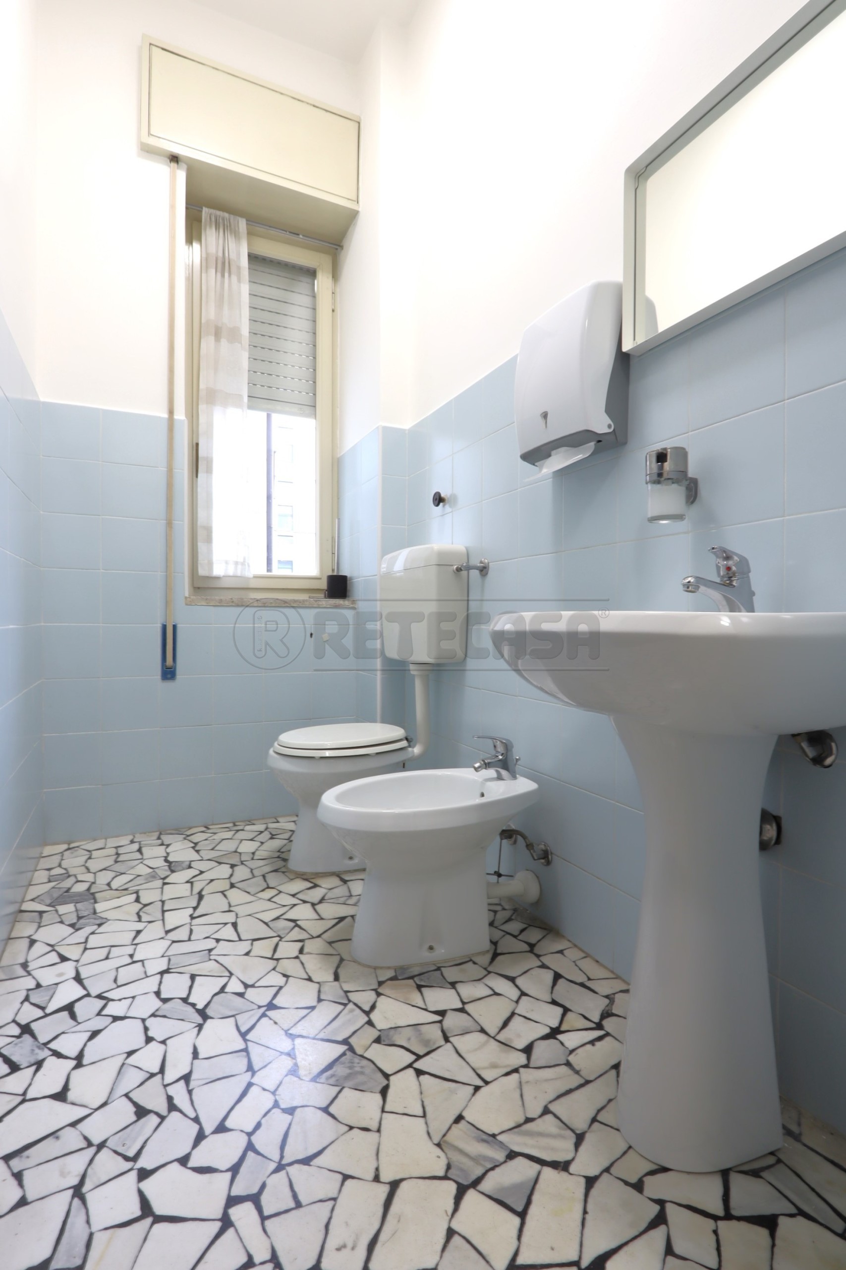 Immagine 31 di Ufficio in affitto  in Viale Milano 56 a Vicenza