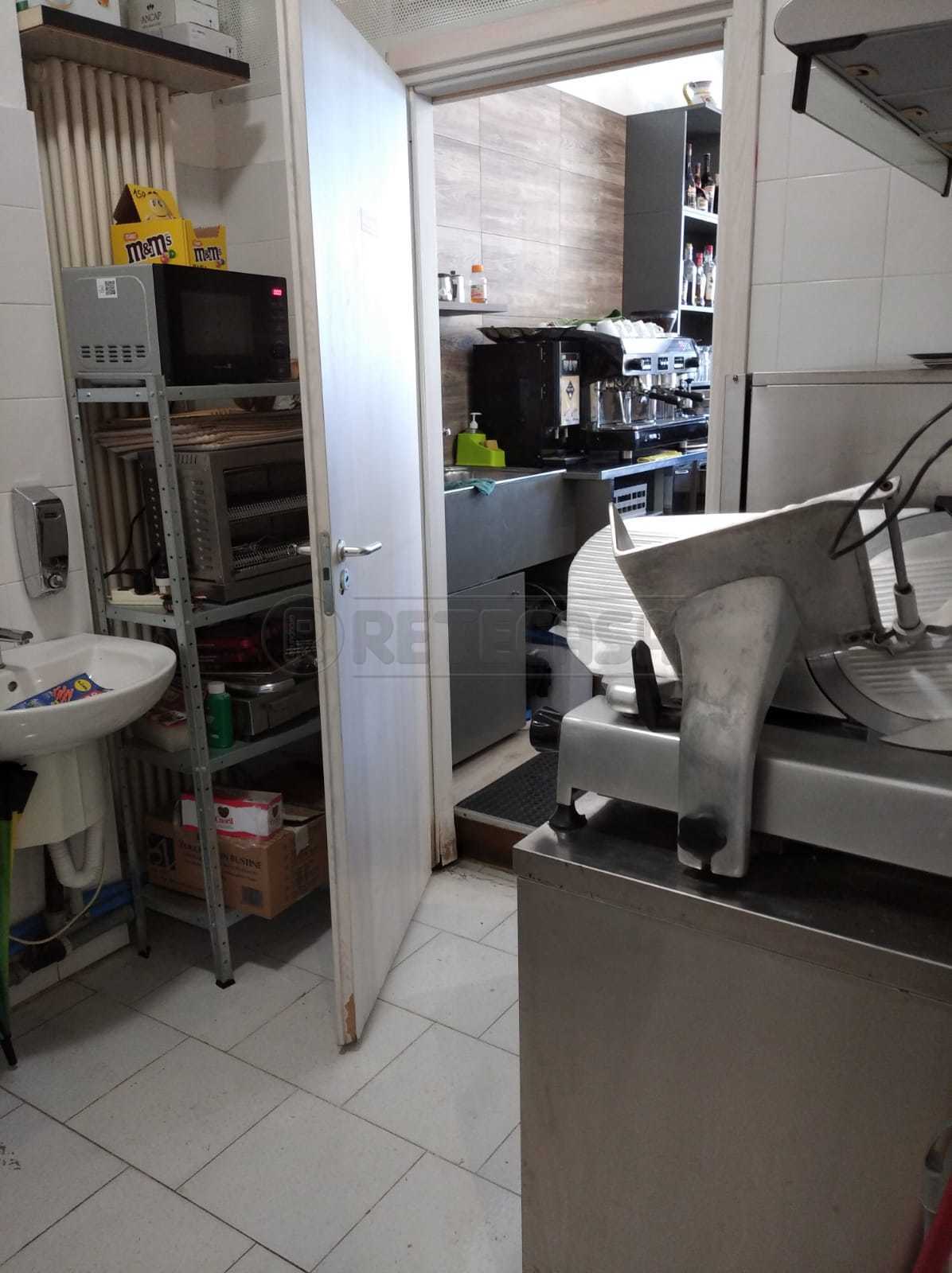 Immagine 8 di Bar / Ristorante in vendita  in Viale della Pace a Vicenza