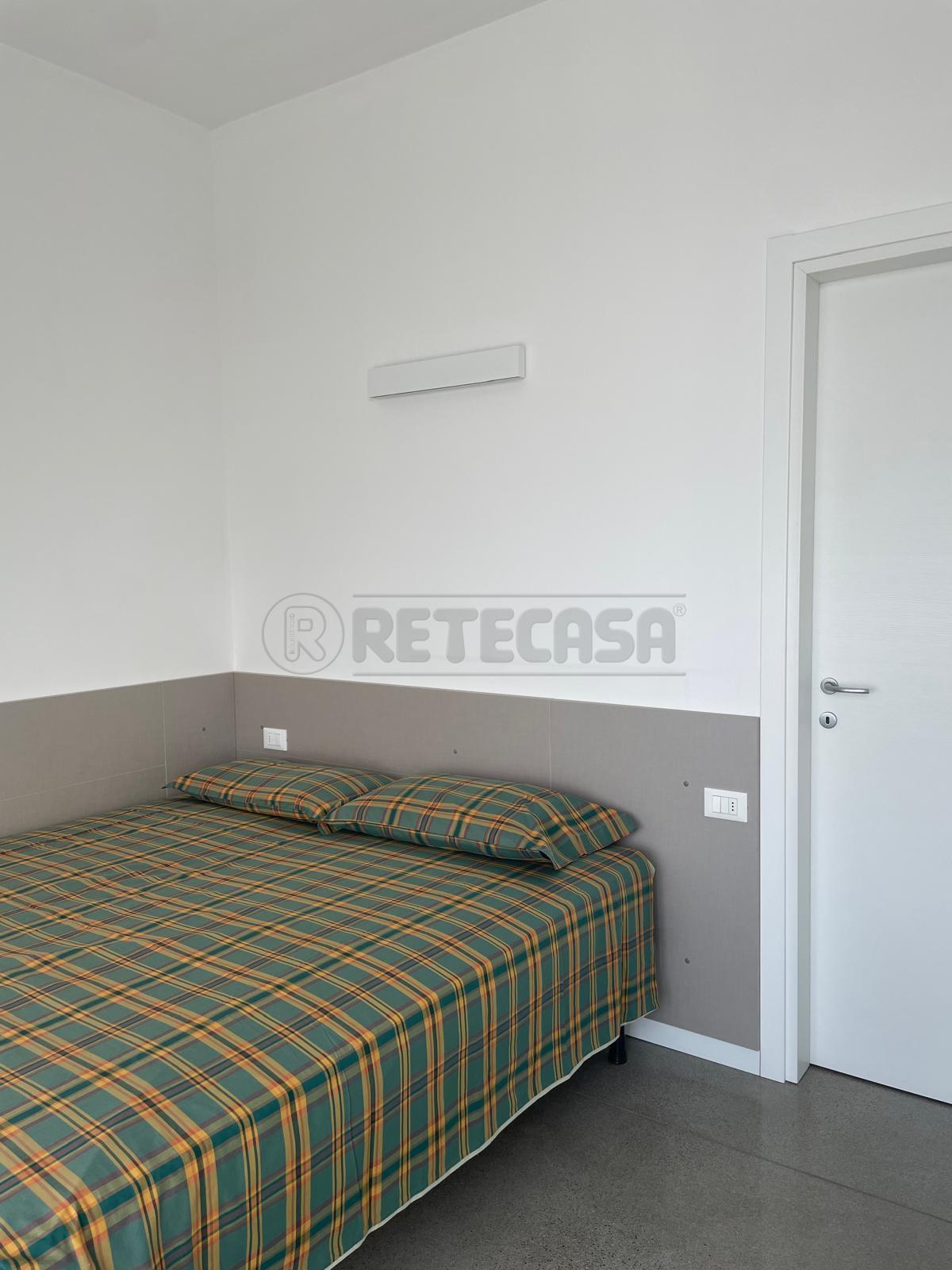 Immagine 11 di Bilocale in affitto  a Orio Al Serio