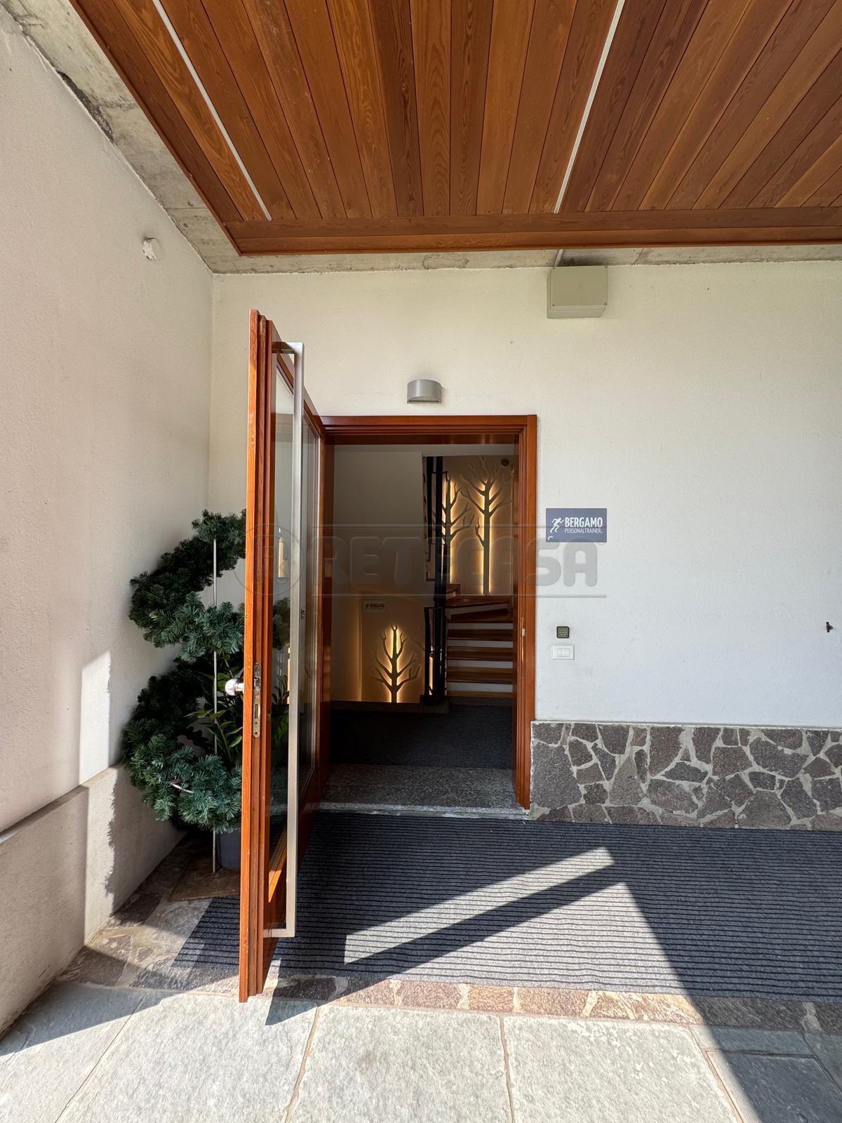 Immagine 8 di Bilocale in affitto  a Orio Al Serio