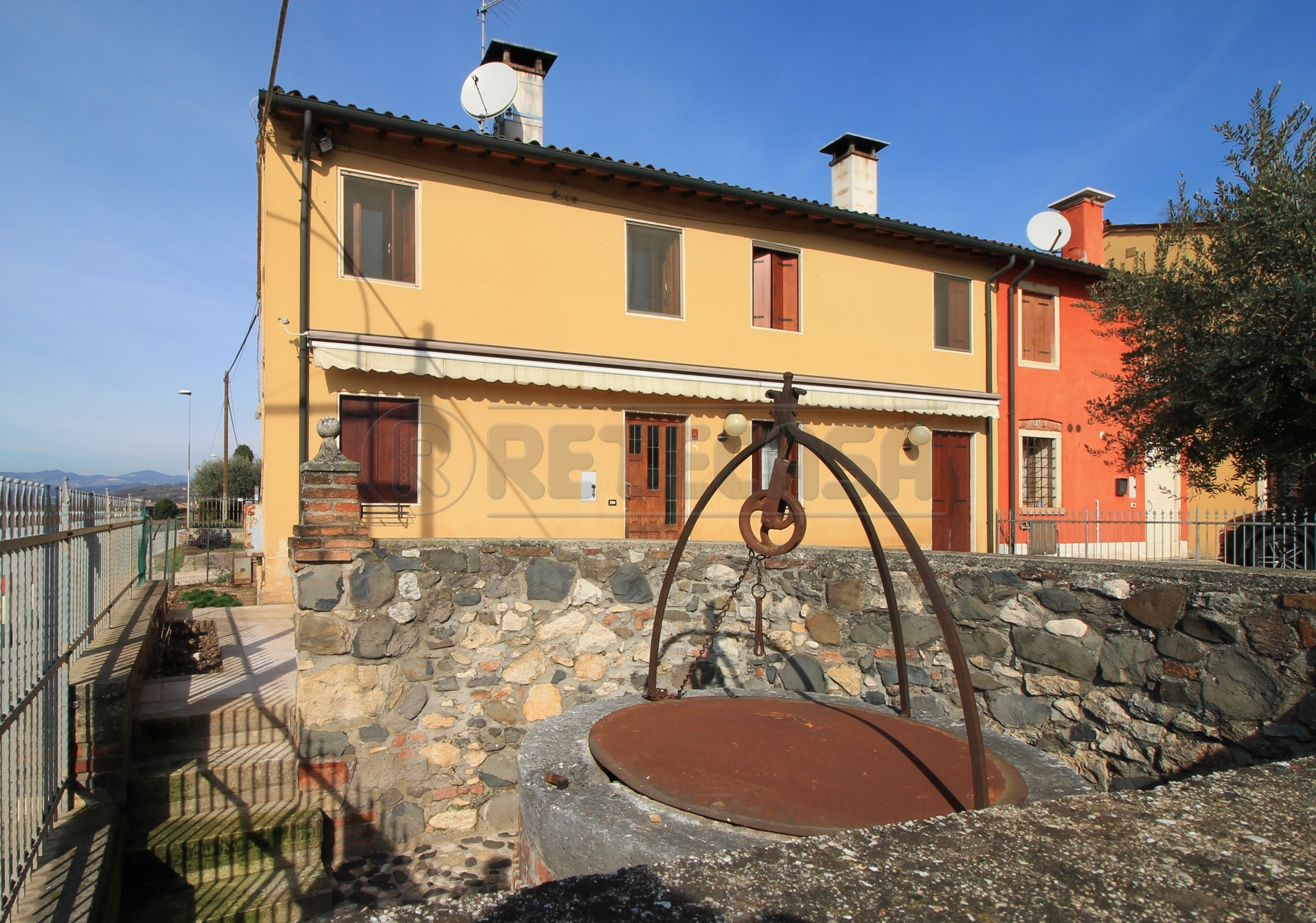 Immagine 15 di Casa semindipendente in vendita  in Via Mason 19 a Gambellara