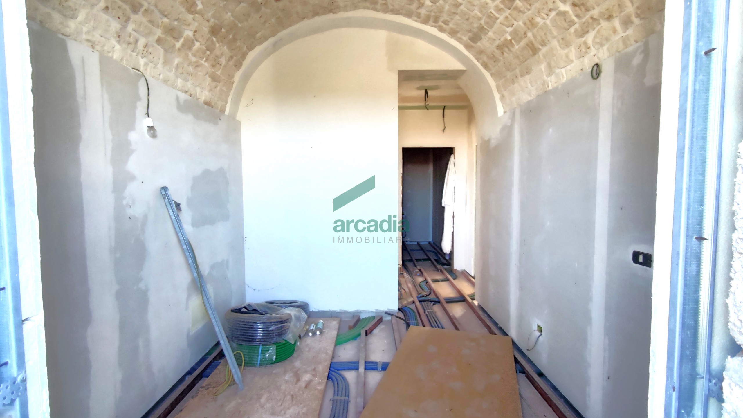 Immagine 4 di Casa indipendente in vendita  in Ex Strada Statale per Putignano 133 a Noci