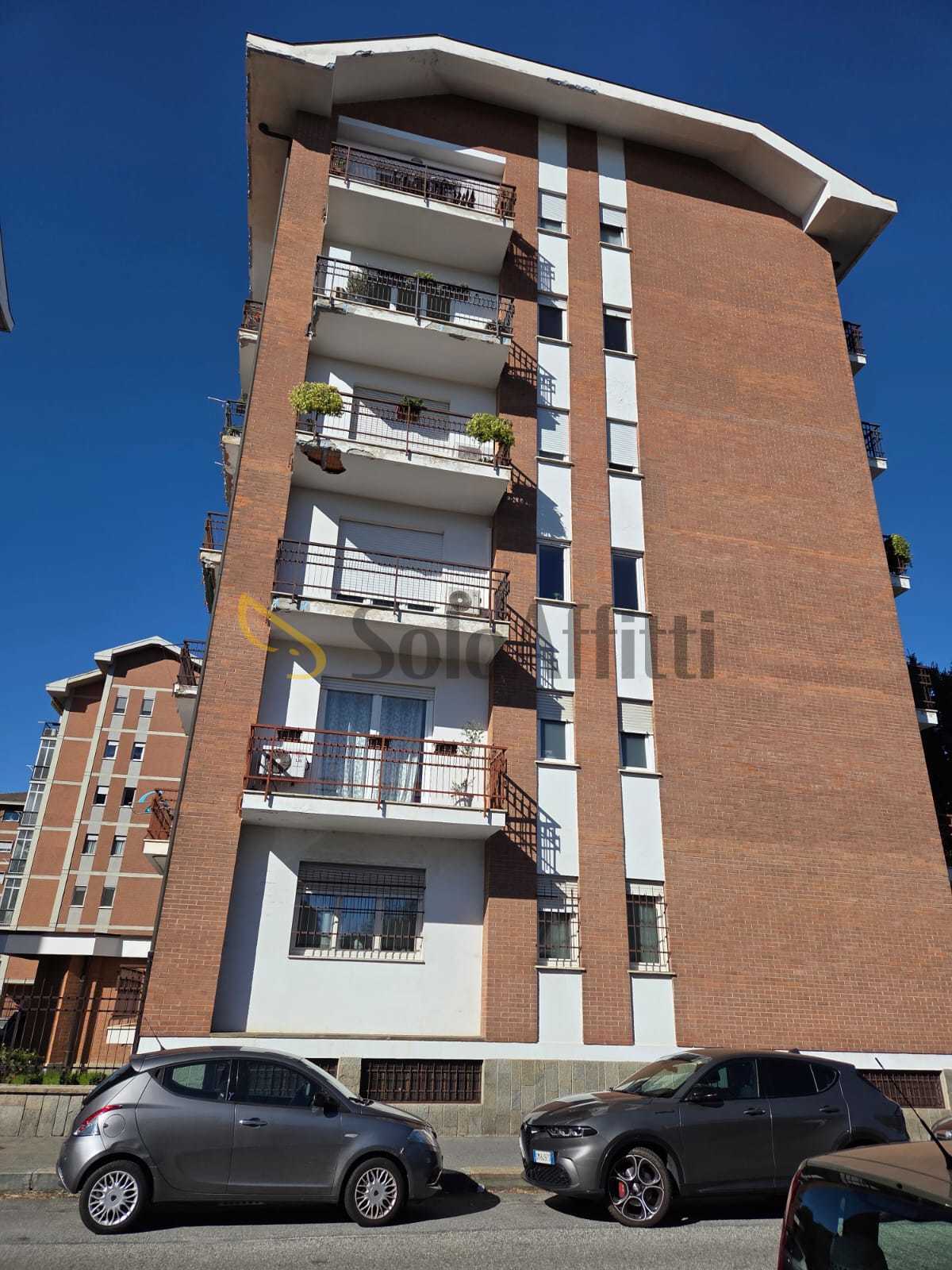 Immagine 2 di Quadrilocale in affitto  in Via Fratelli Fornaca a Torino