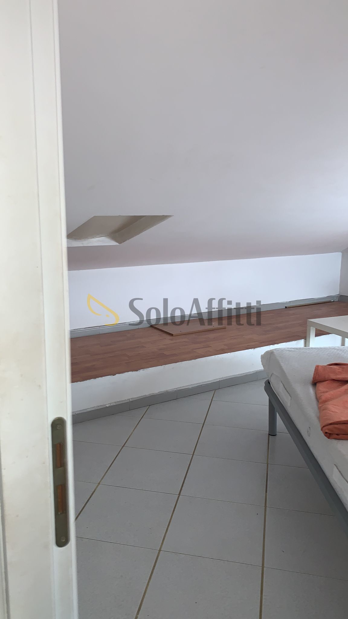 Immagine 10 di Mansarda in affitto  a Taormina