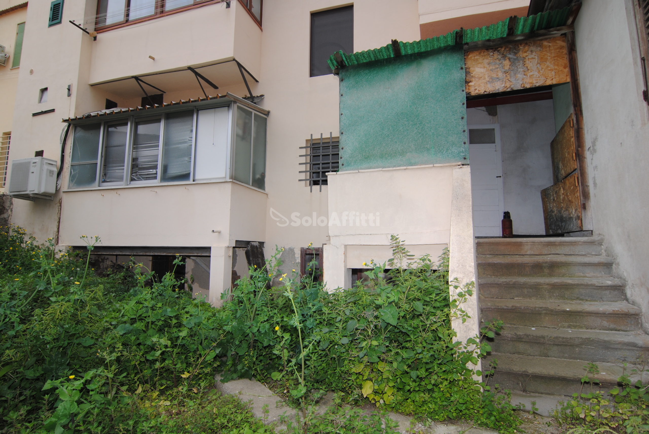 Immagine 10 di Locale commerciale in affitto  a Livorno