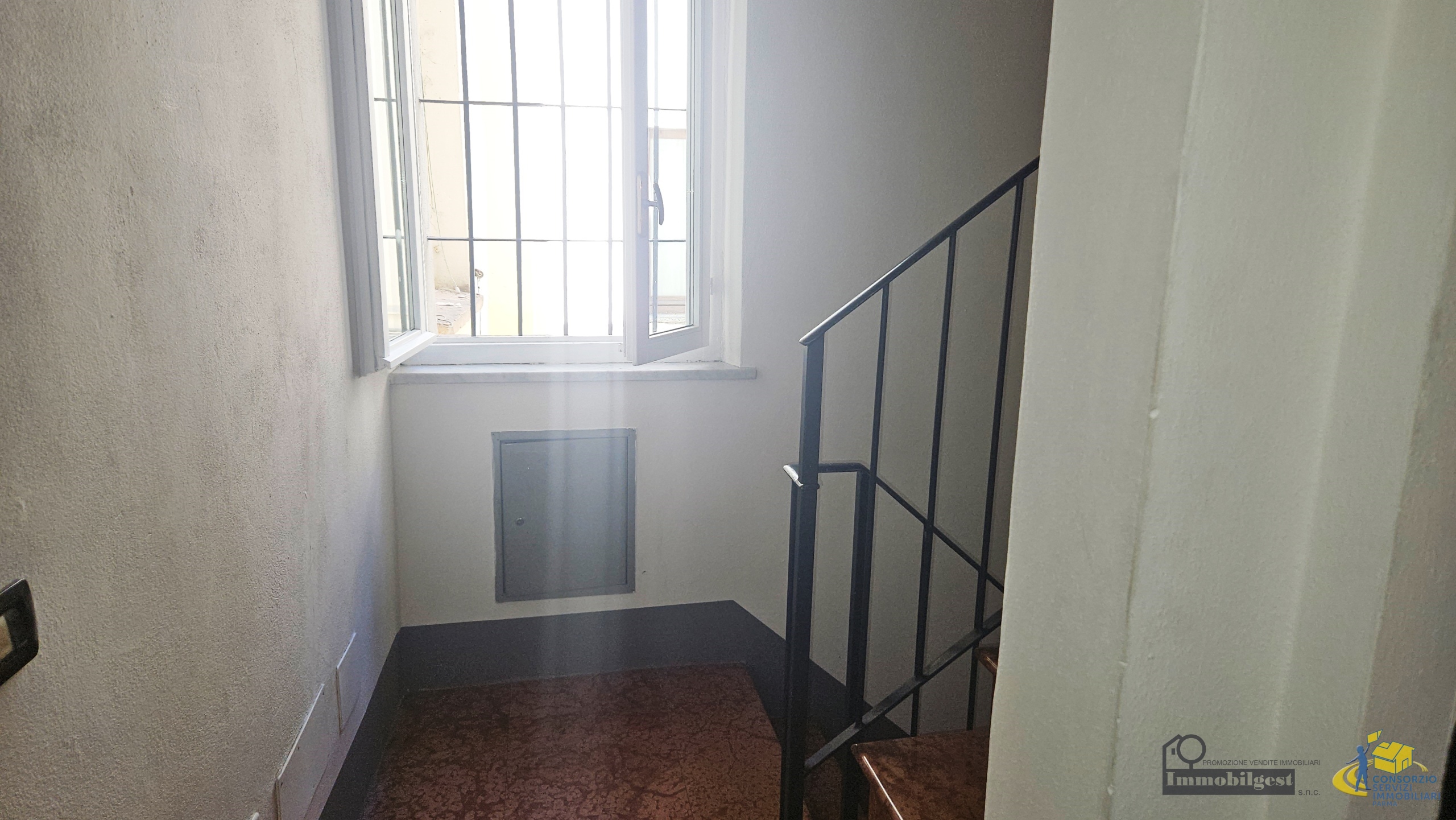 Immagine 18 di Trilocale in vendita  in Strada Garibaldi 45 a Parma