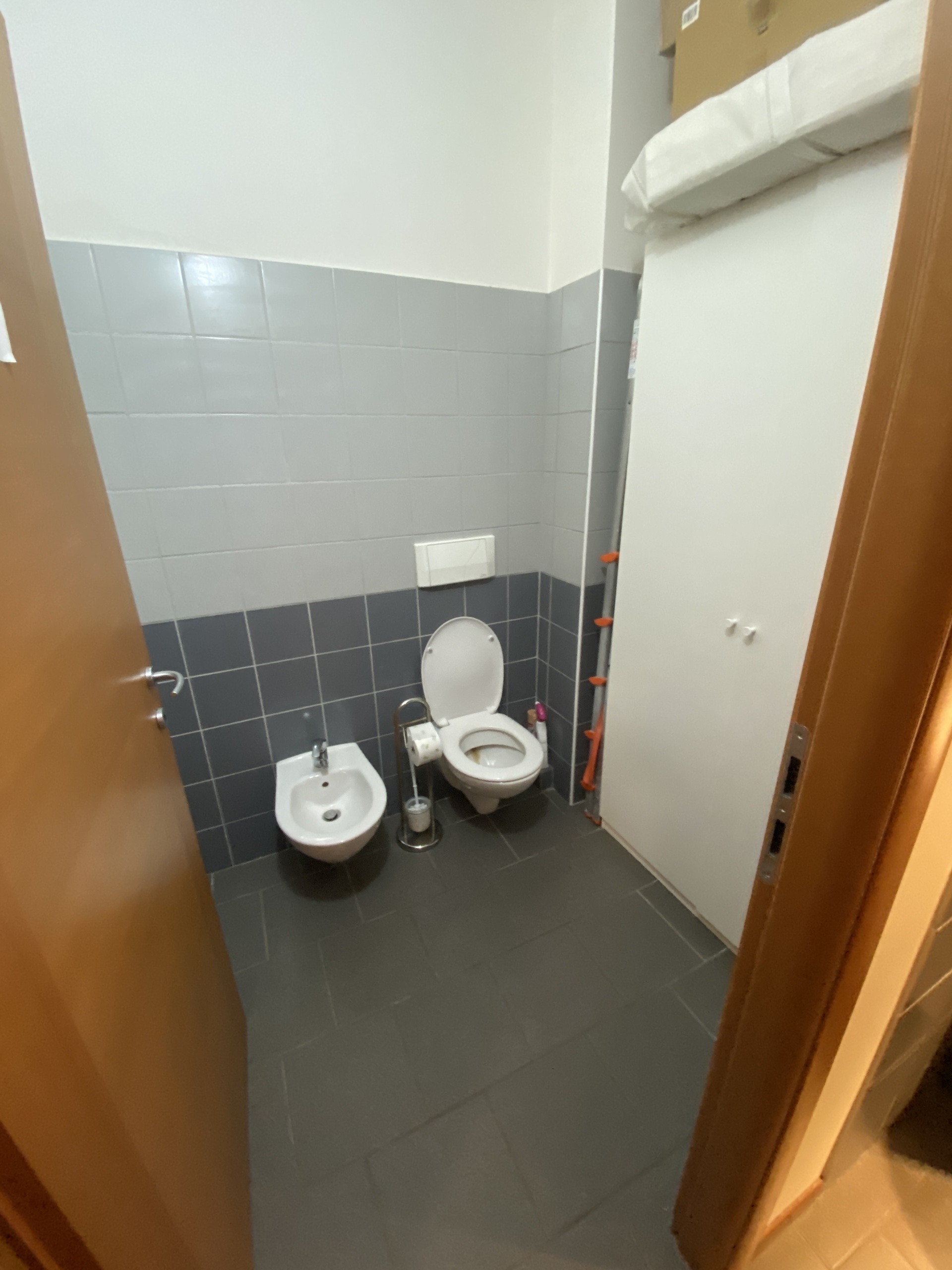 Immagine 9 di Locale commerciale in affitto  in Strada Giardinetto 6 a Collecchio