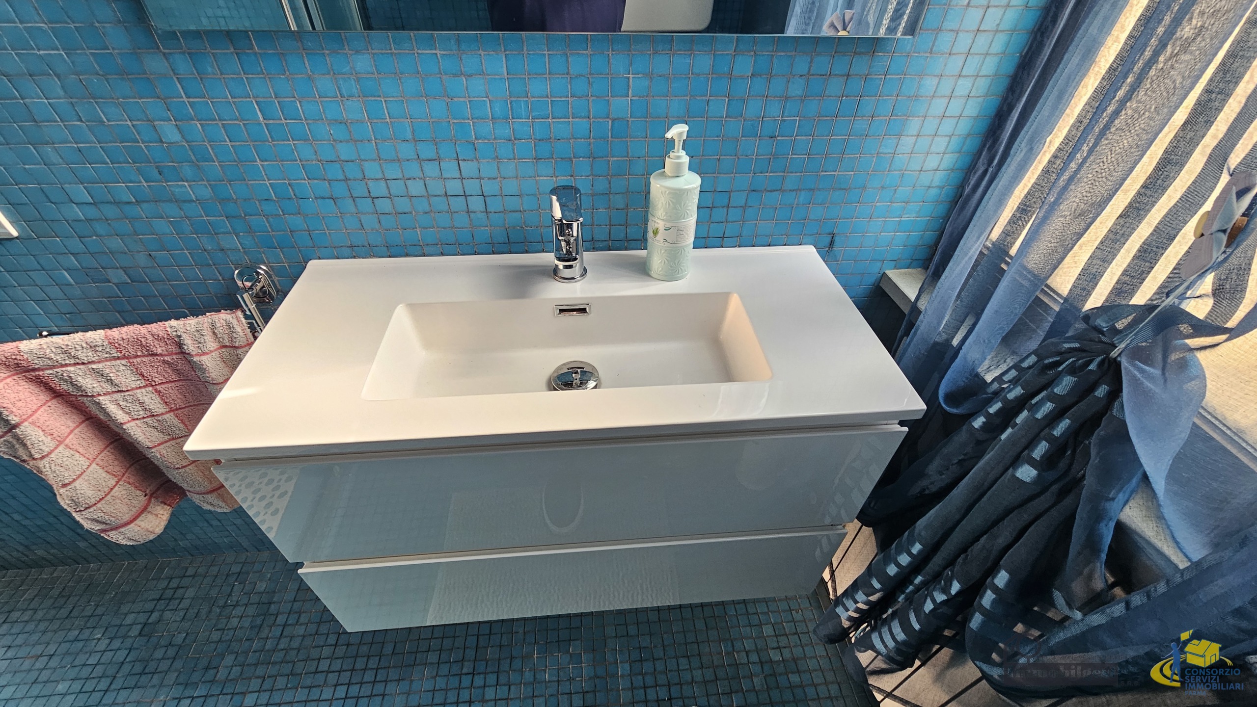 Immagine 11 di Bilocale in vendita  in Strada Giuseppe Garibaldi 47 a Parma