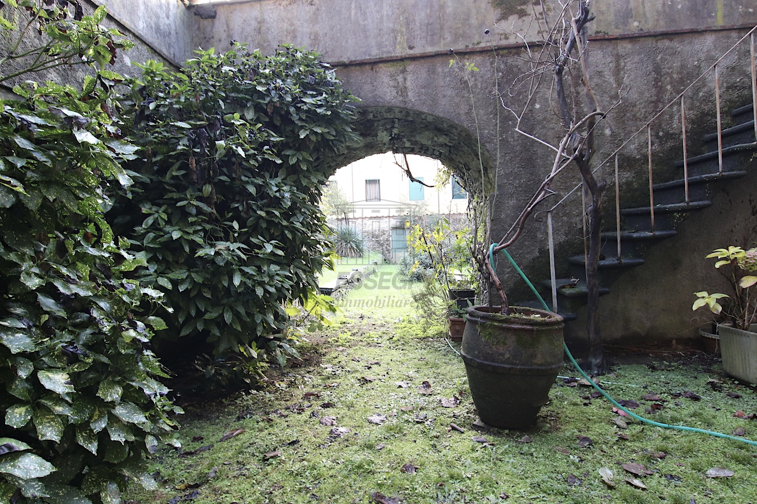 Immagine 33 di Villa in vendita  in Via Ludovica a Borgo A Mozzano