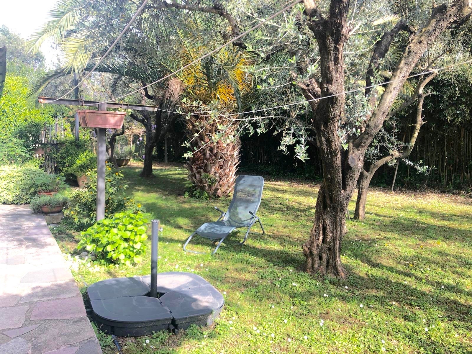 Immagine 4 di Casa semindipendente in vendita  a Castelnuovo Magra