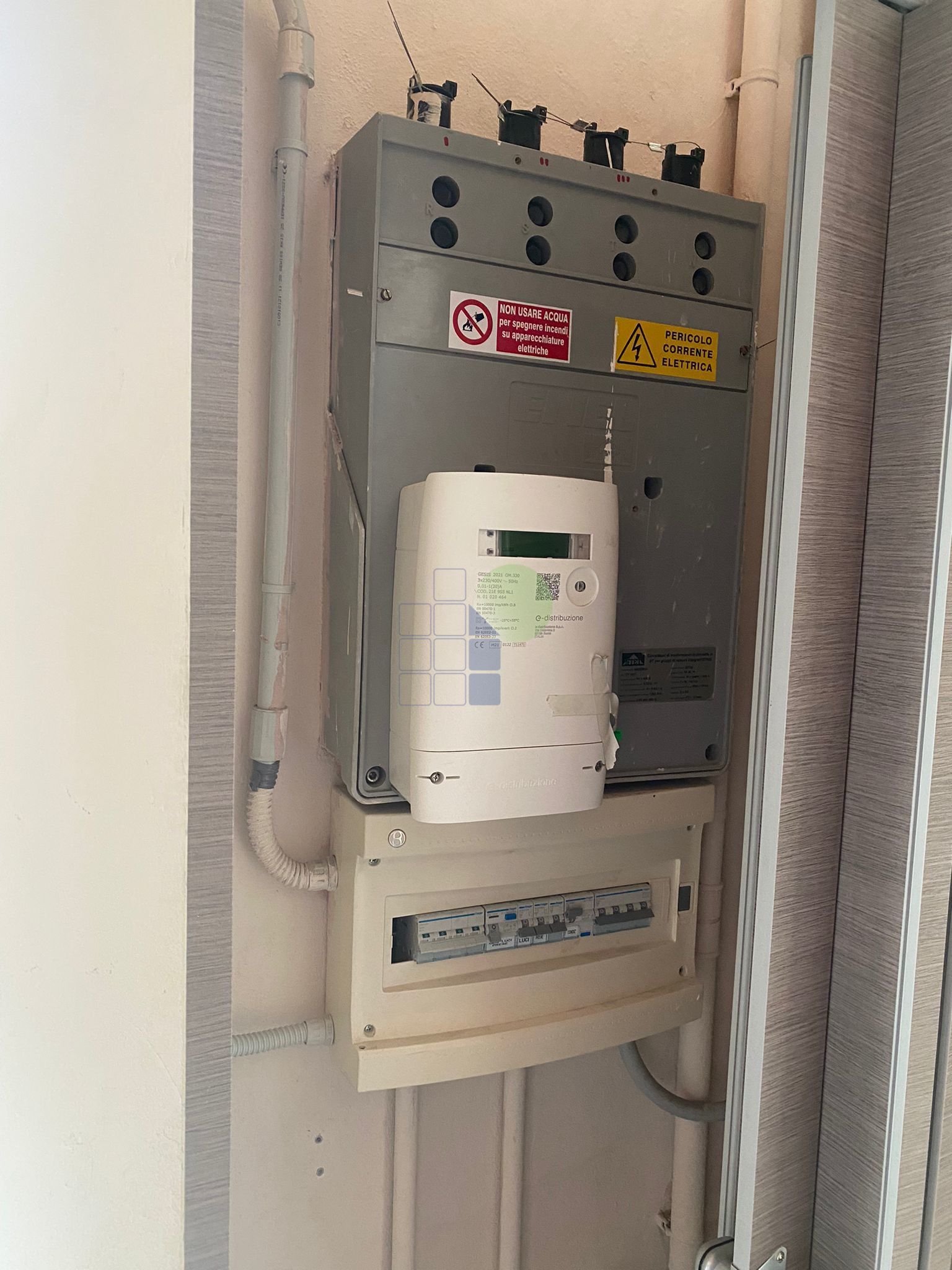 Immagine 4 di Capannone industriale in affitto  in Piazza Damiano Chiesa 14 a Livorno