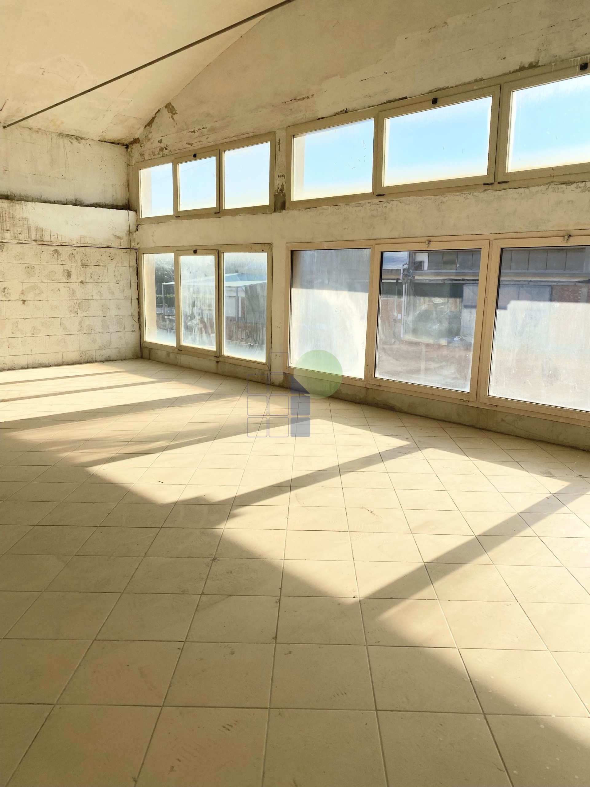 Immagine 13 di Attività artigianale in affitto  in Via Pian di Rota a Livorno