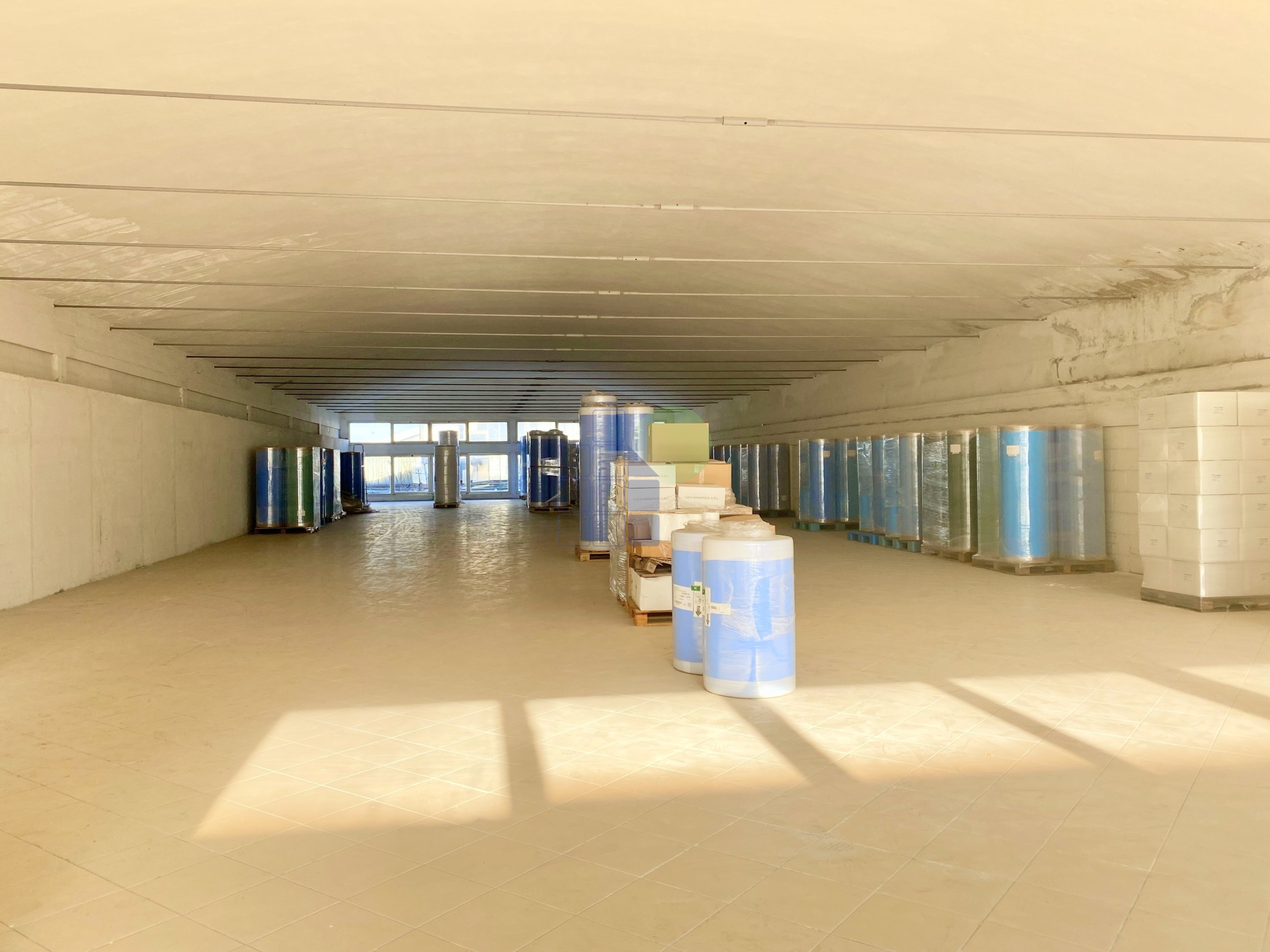 Immagine 4 di Attività artigianale in affitto  in Via Pian di Rota a Livorno