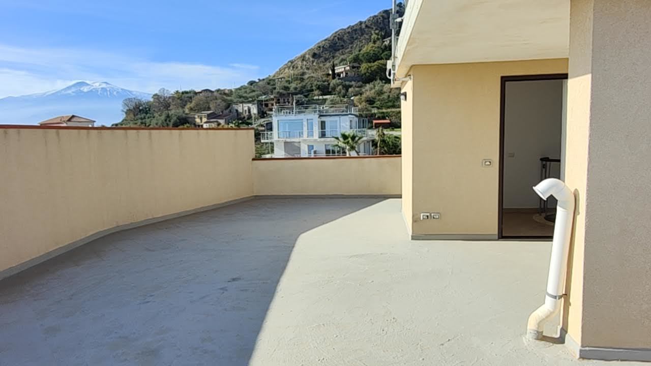 Immagine 33 di Villa in vendita  in c.da mastrissa snc a Taormina