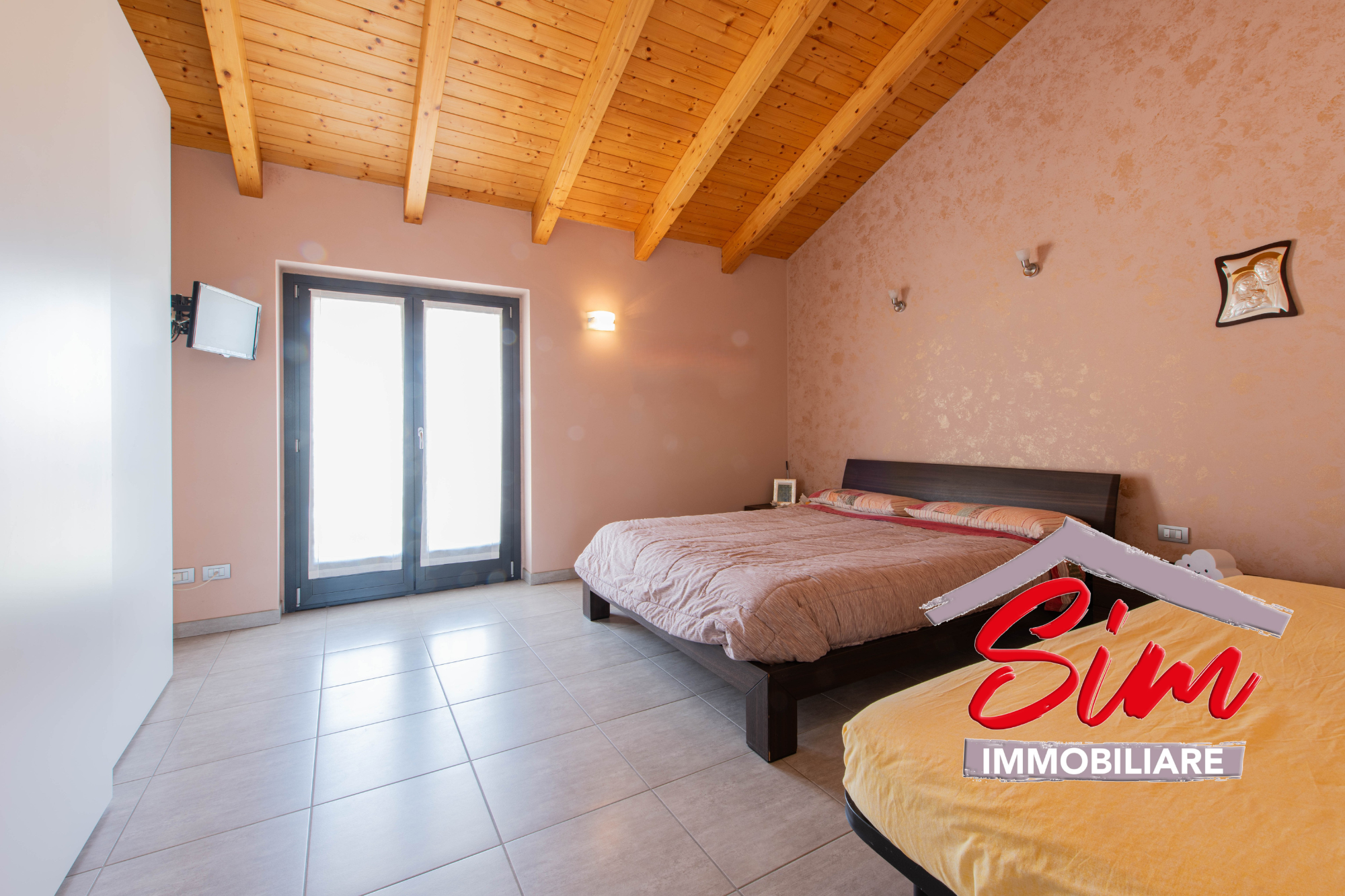 Immagine 15 di Terratetto in vendita  in Piazza Regina Margherita 11 a Mandello Vitta