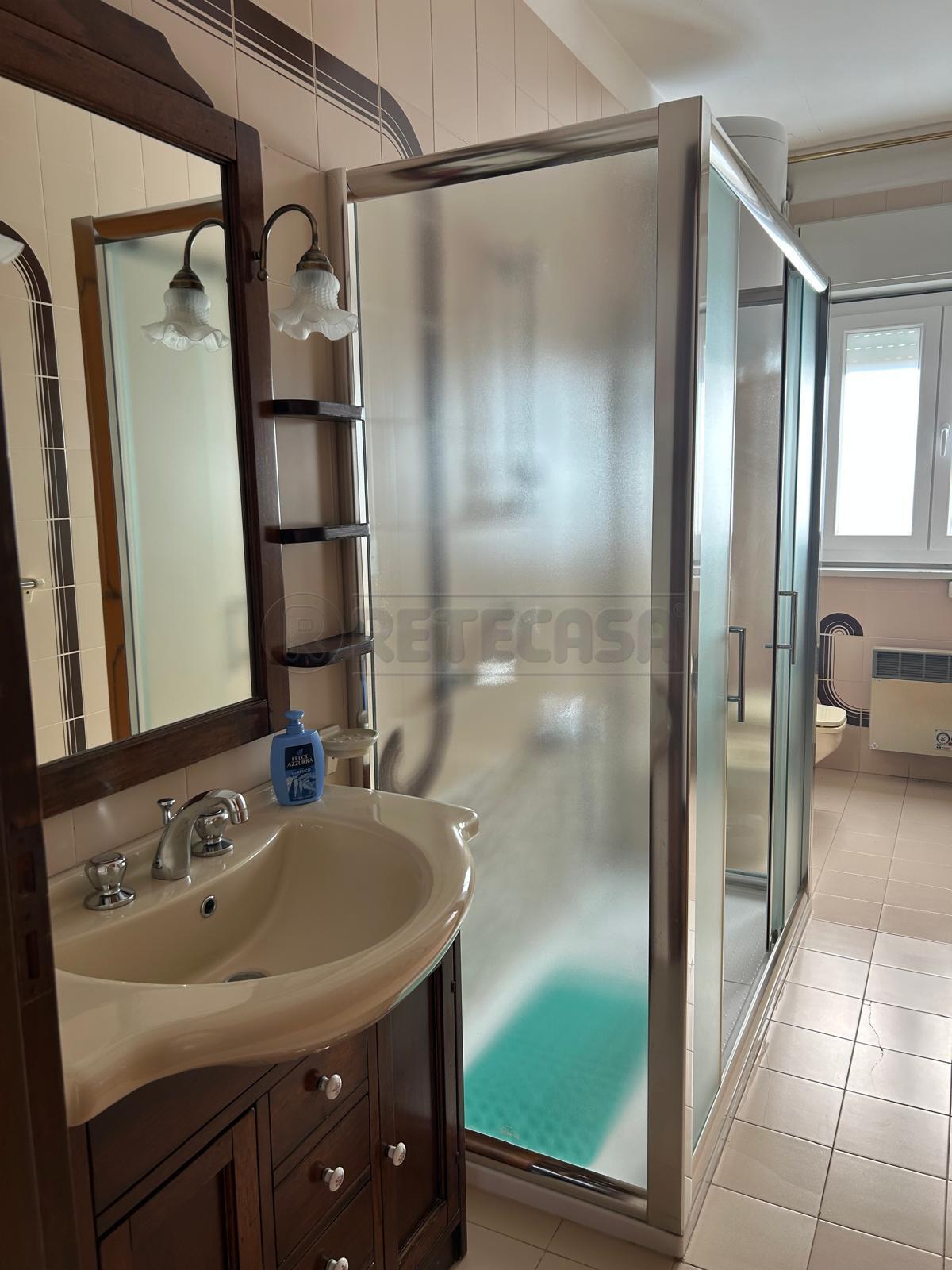 Immagine 7 di Quadrilocale in vendita  in via Tricomi 11 a Caltanissetta