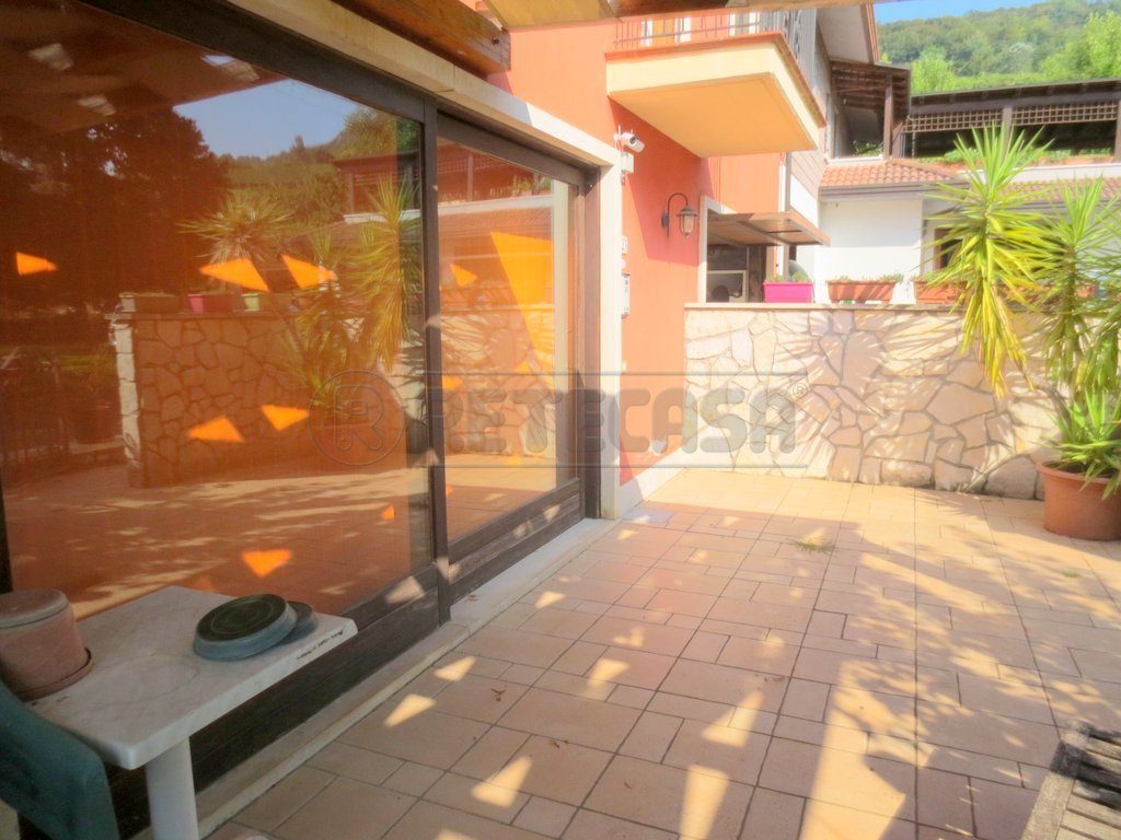 Immagine 19 di Casa bifamiliare in vendita  a Montecchio Maggiore