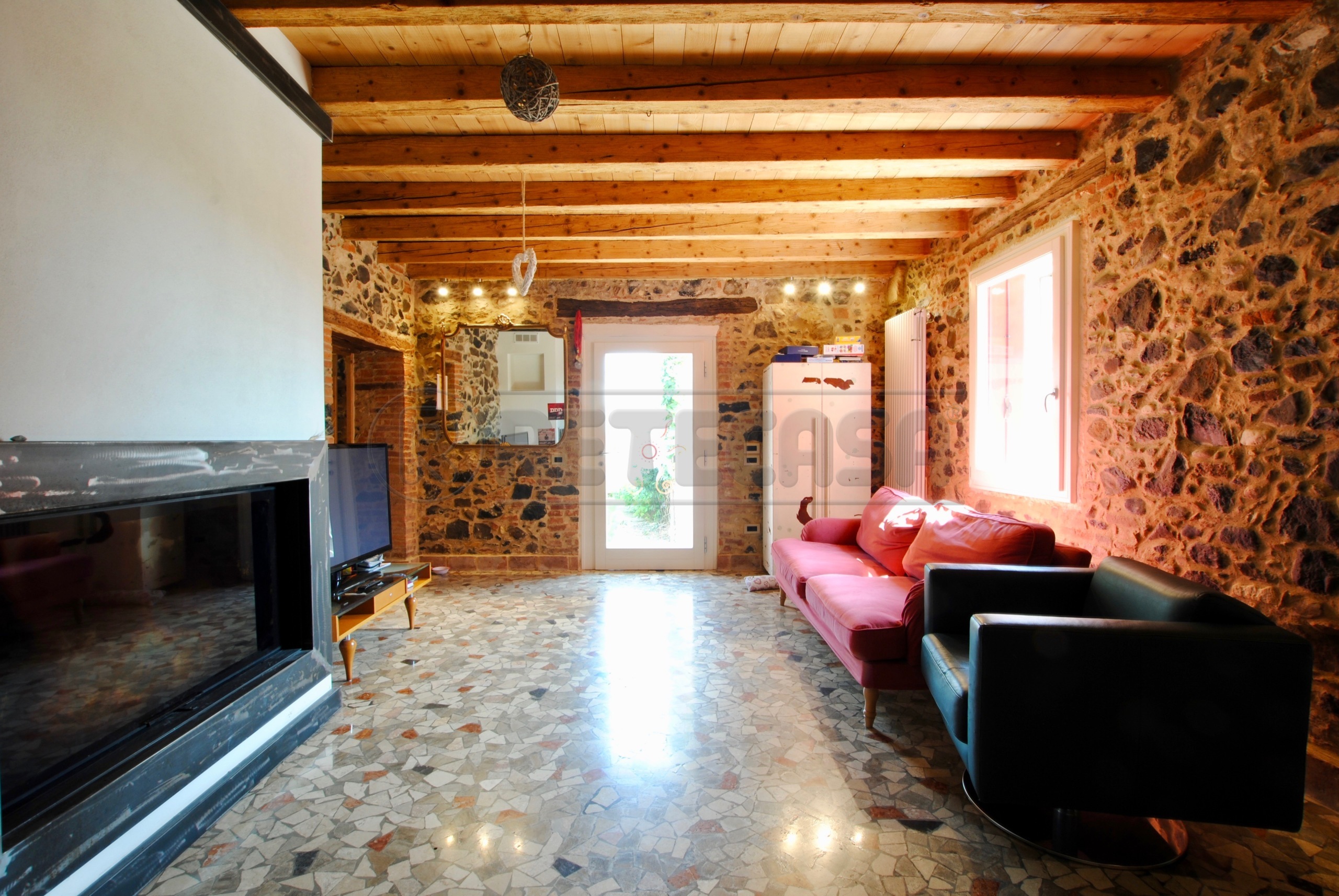 Immagine 19 di Villa in vendita  in Piazza Roma 36 a Brogliano