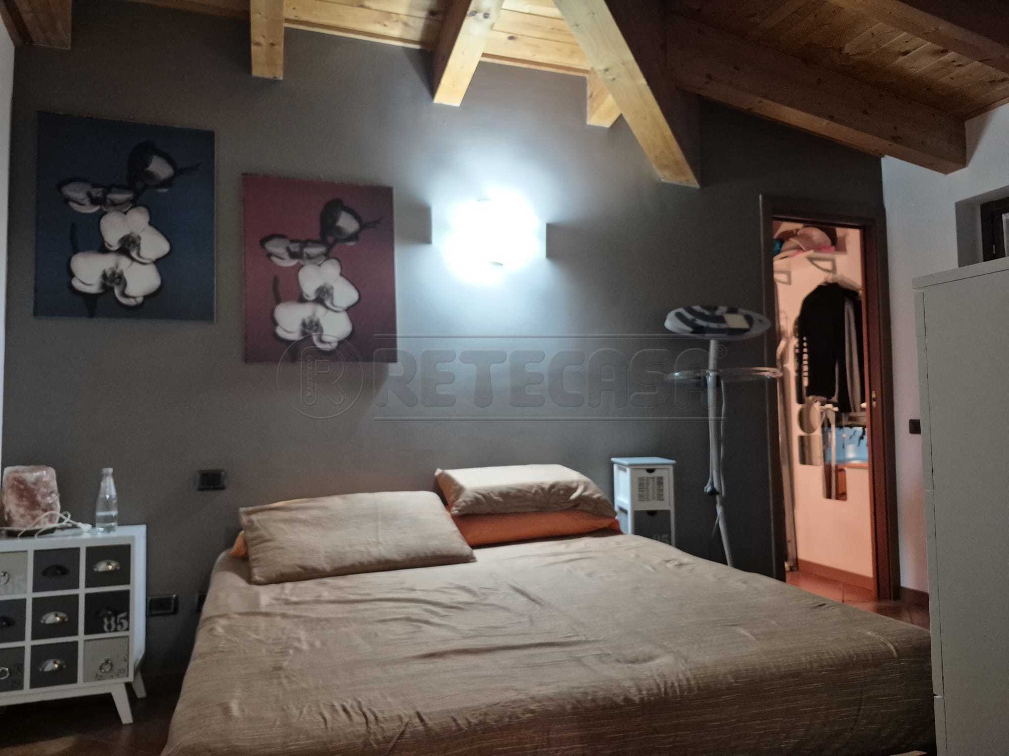 Immagine 14 di Bilocale in affitto  a Azzano San Paolo