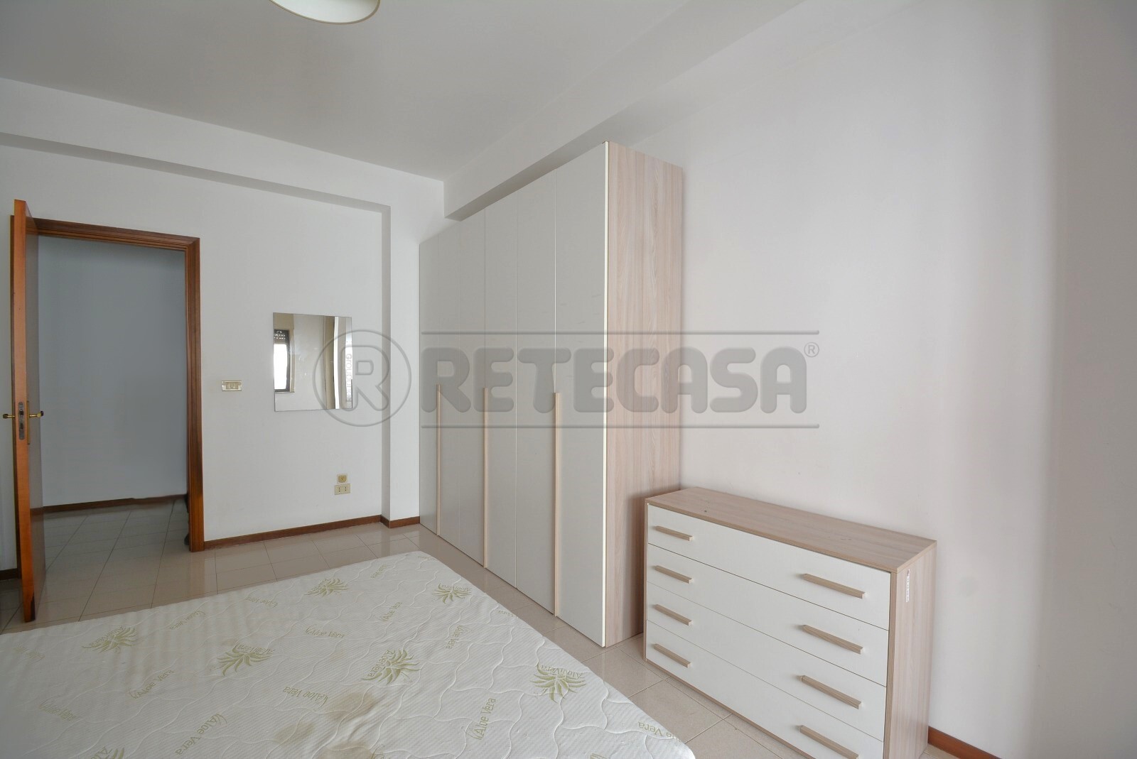 Immagine 19 di Pentalocale in affitto  in Via Santa Cecilia 82 a Messina