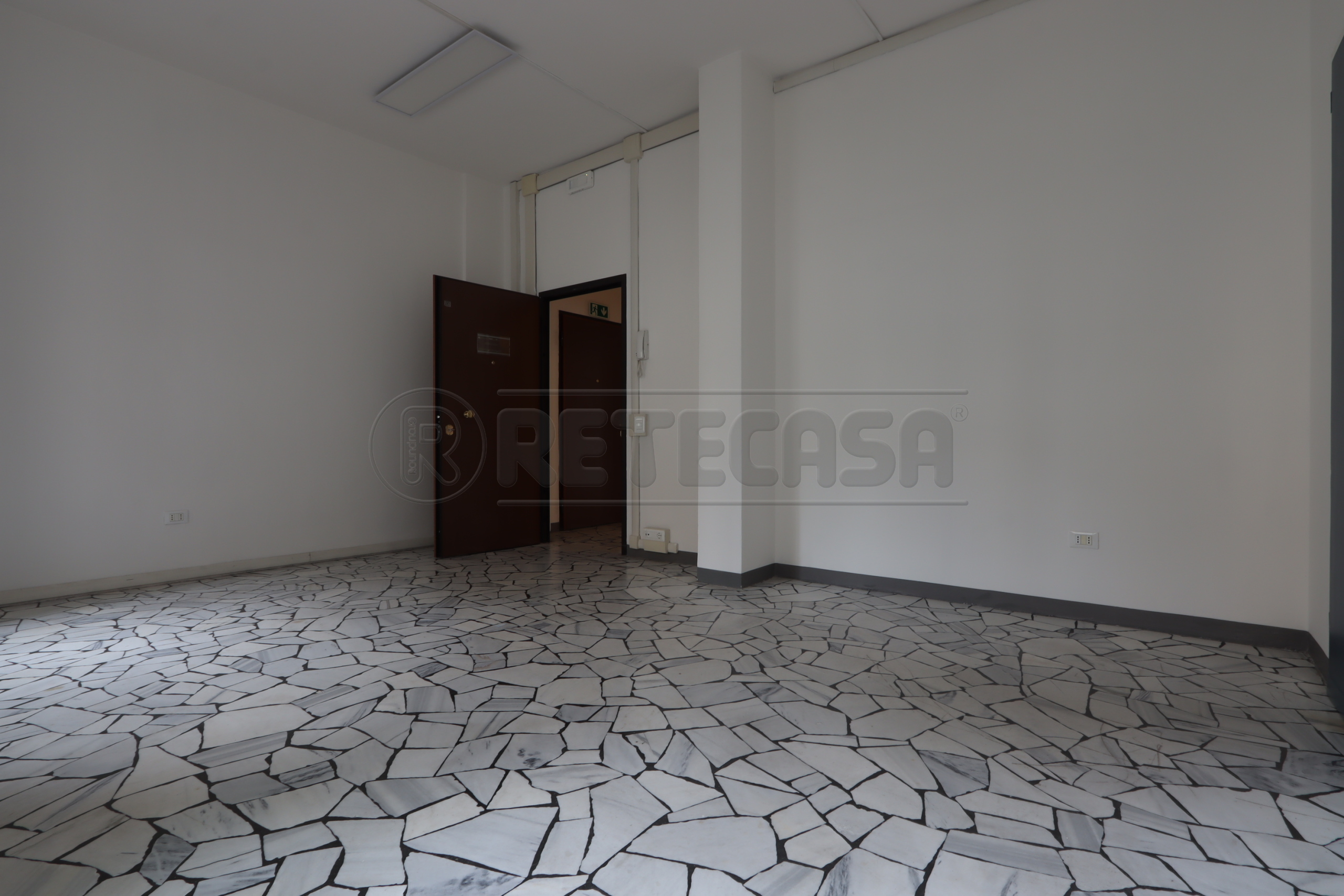 Immagine 21 di Ufficio in affitto  in Viale Milano 56 a Vicenza