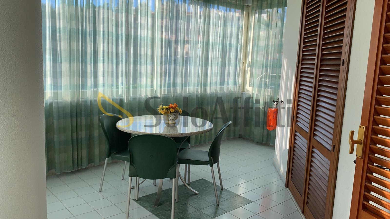 Immagine 25 di Bilocale in affitto  a Giardini-Naxos