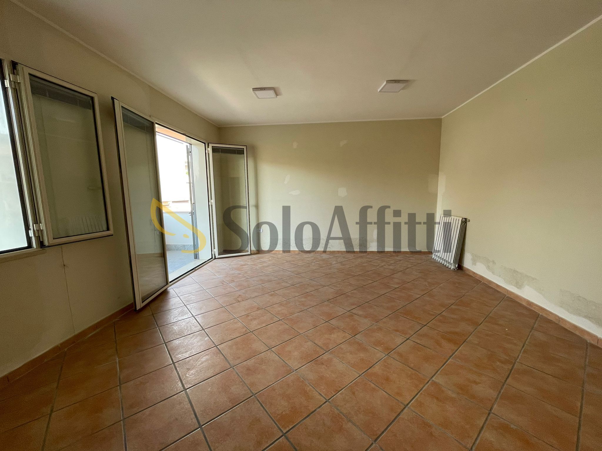 Immagine 22 di Ufficio in affitto  in Via Nazionale Appia 177 a Casapulla