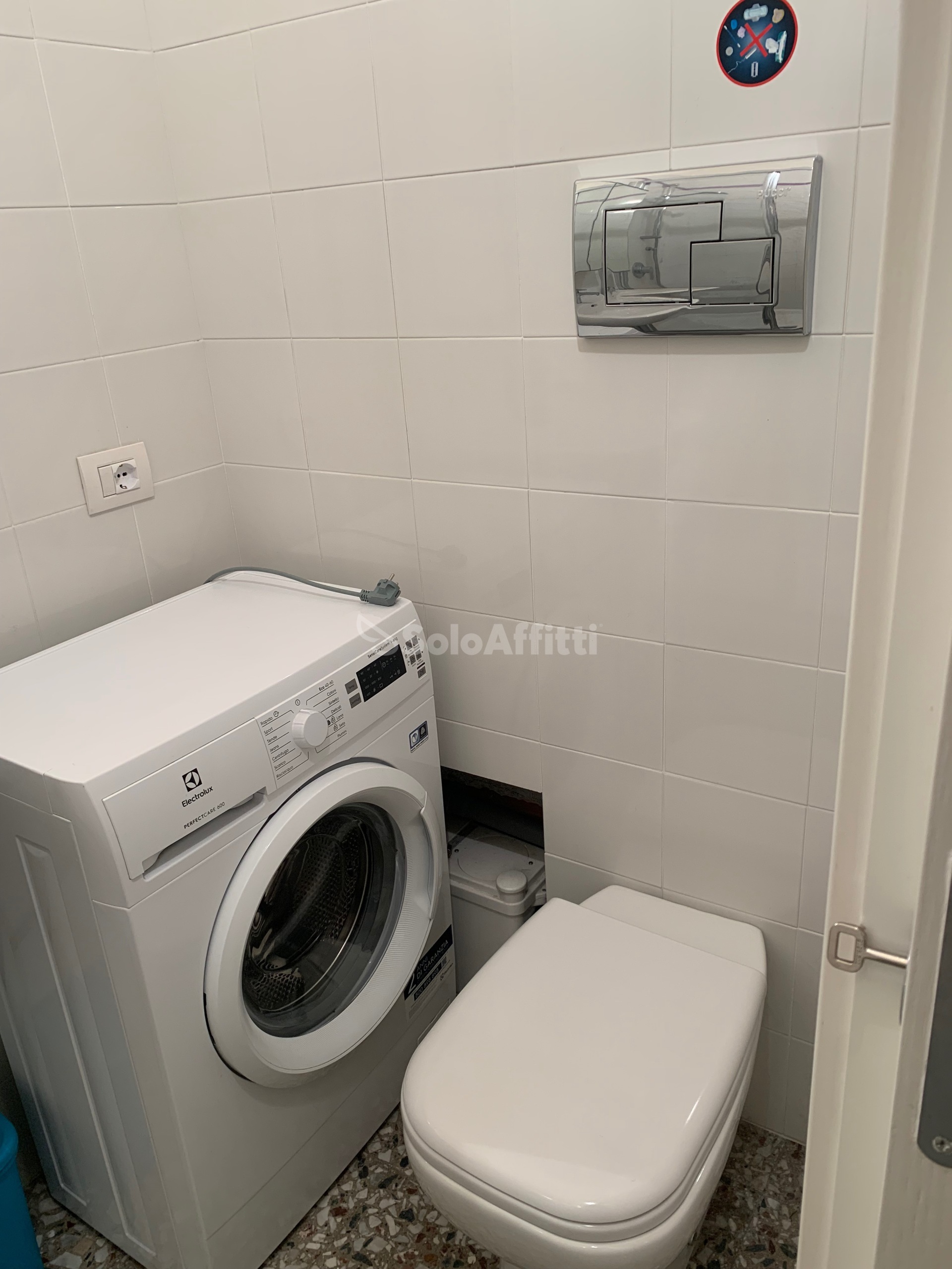 Immagine 15 di Bilocale in affitto  a Catania