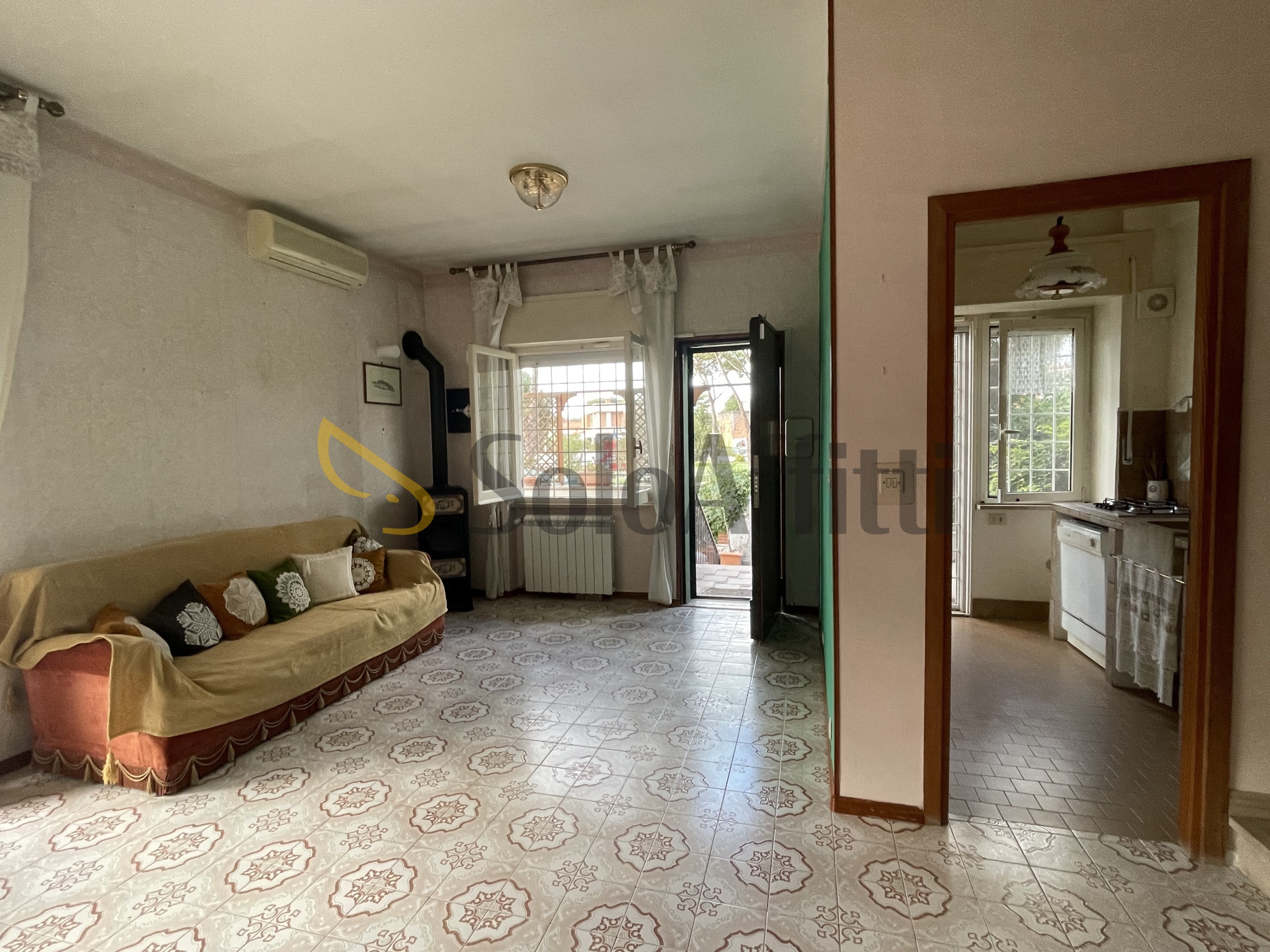 Immagine 16 di Villa in affitto  in Via di Valle Schioia a Anzio