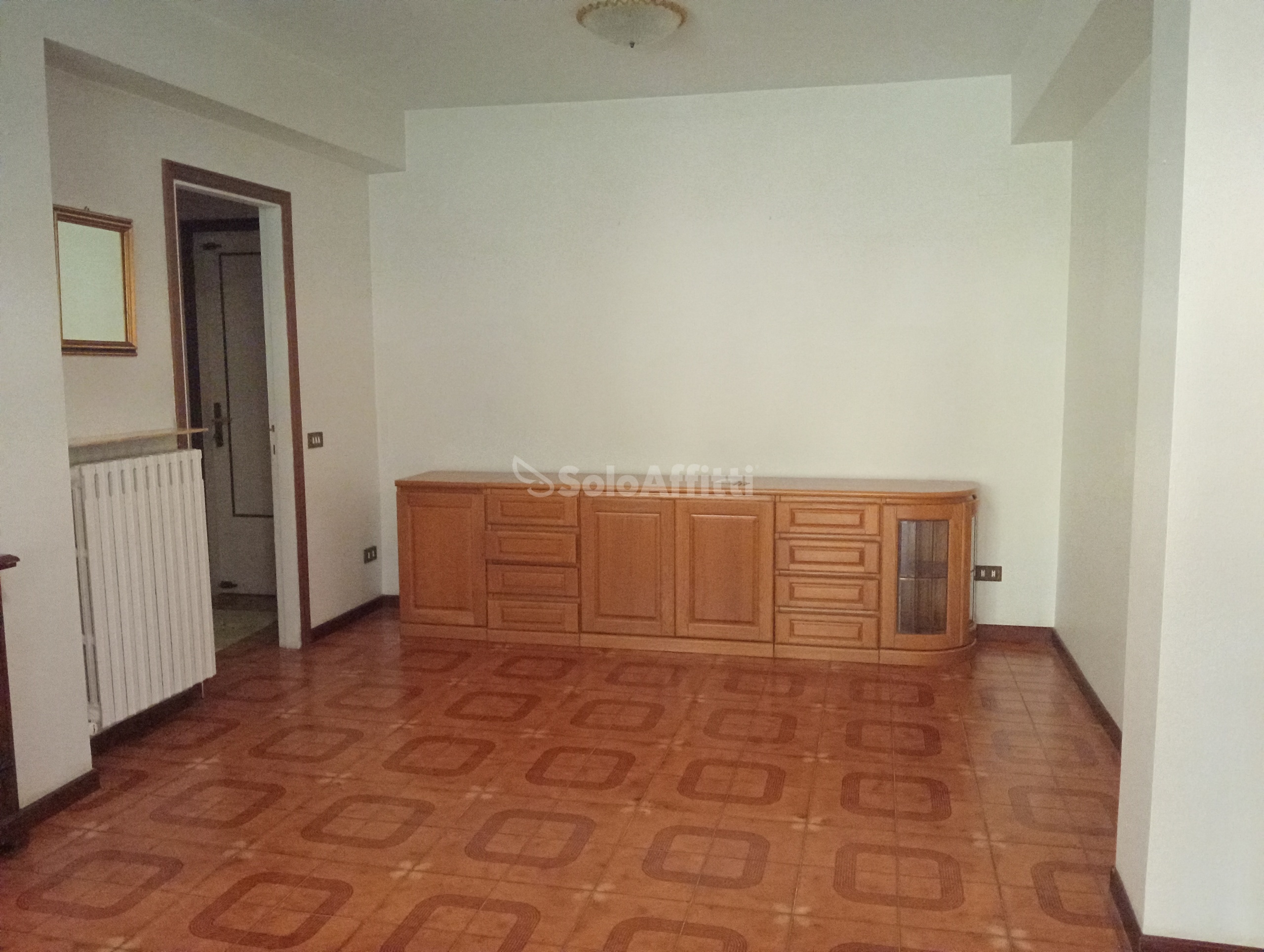 Immagine 7 di Bilocale in affitto  a Falconara Marittima