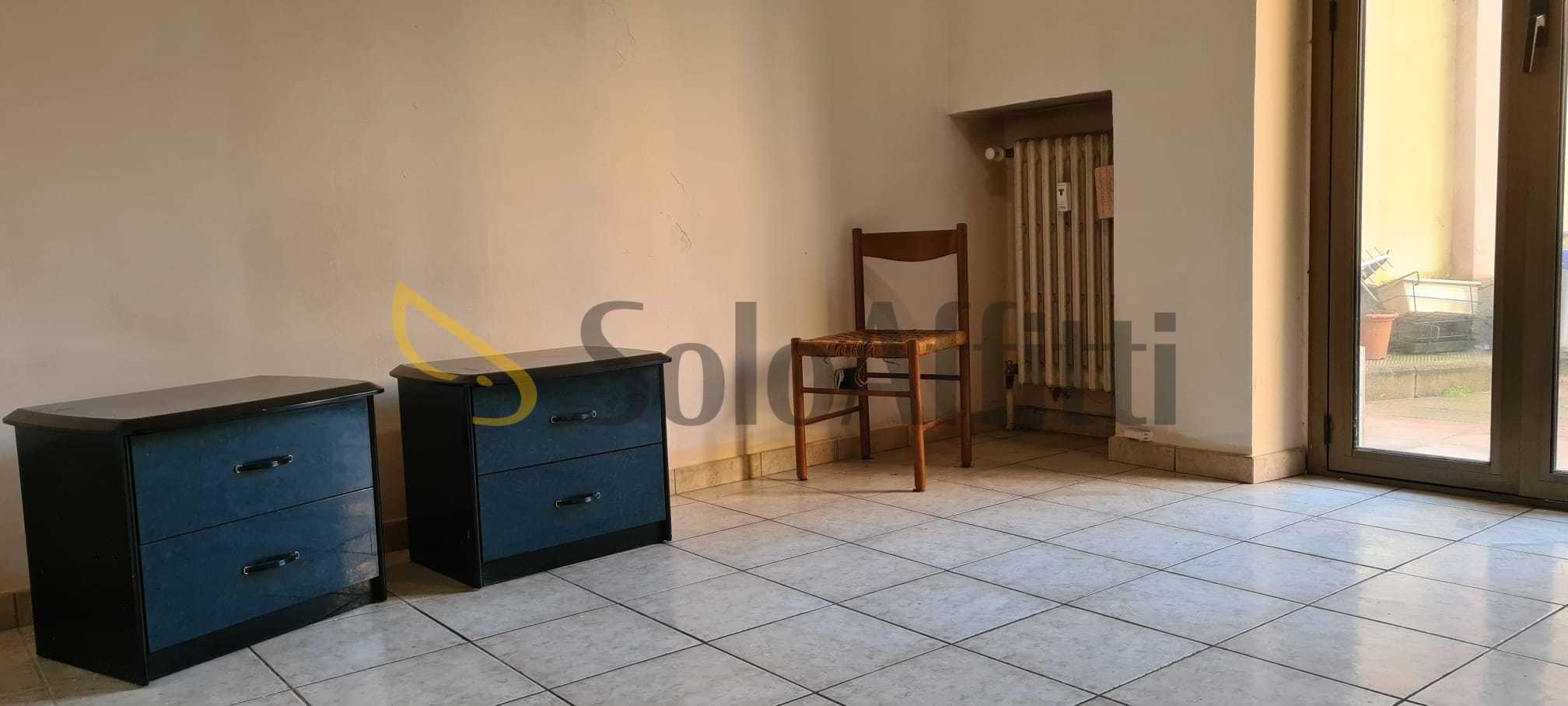 Immagine 25 di Bilocale in affitto  in Strada della Pronda a Torino