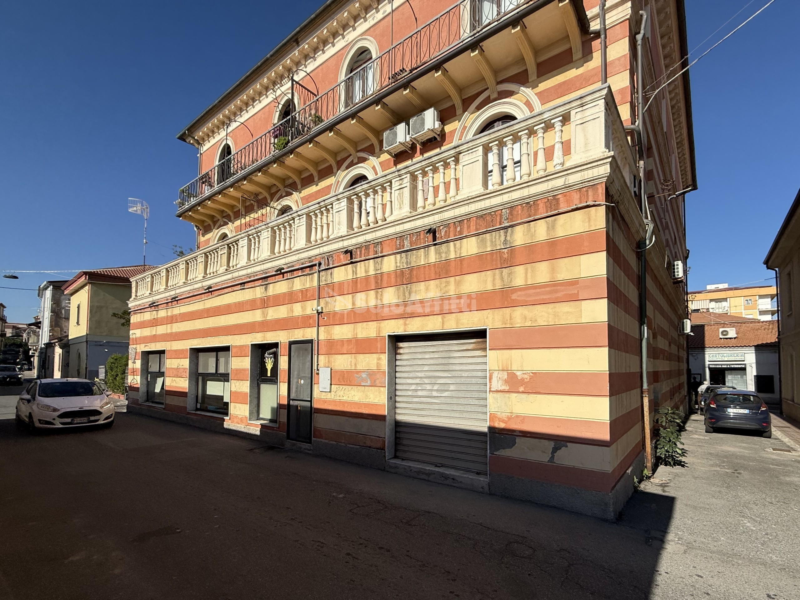 Immagine 4 di Locale commerciale in affitto  in Via Progresso 39 a Catanzaro