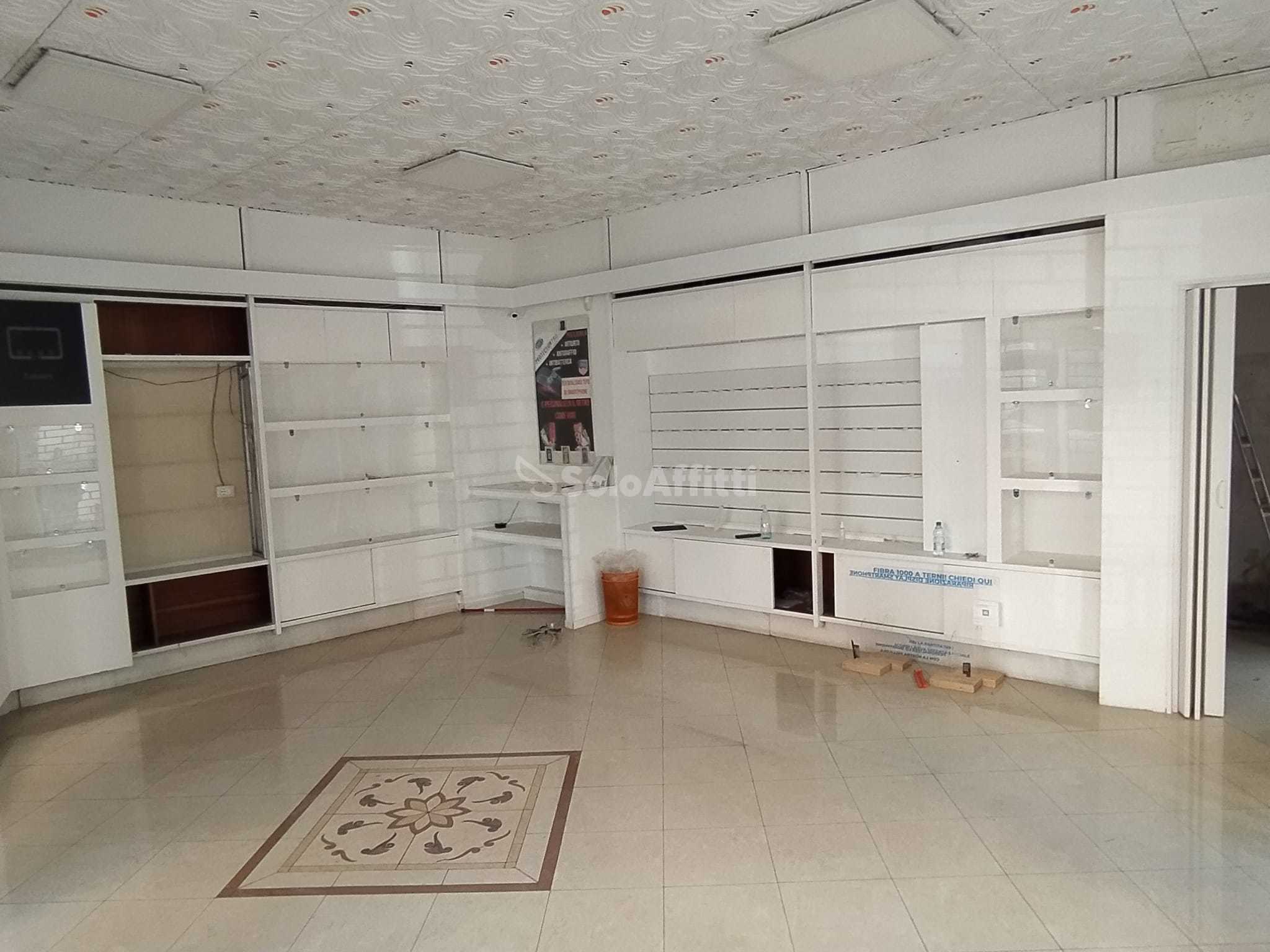 Immagine 5 di Locale commerciale in affitto  in Corso Vecchio a Terni