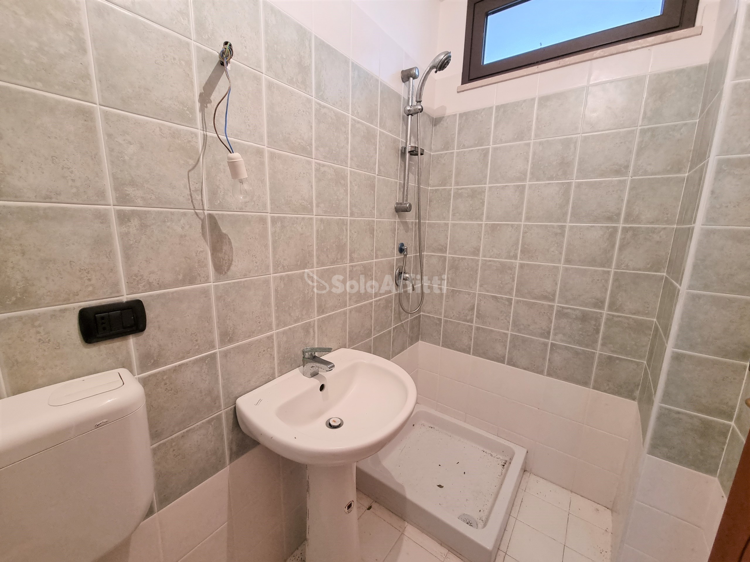 Immagine 4 di Garage in affitto  a Catanzaro