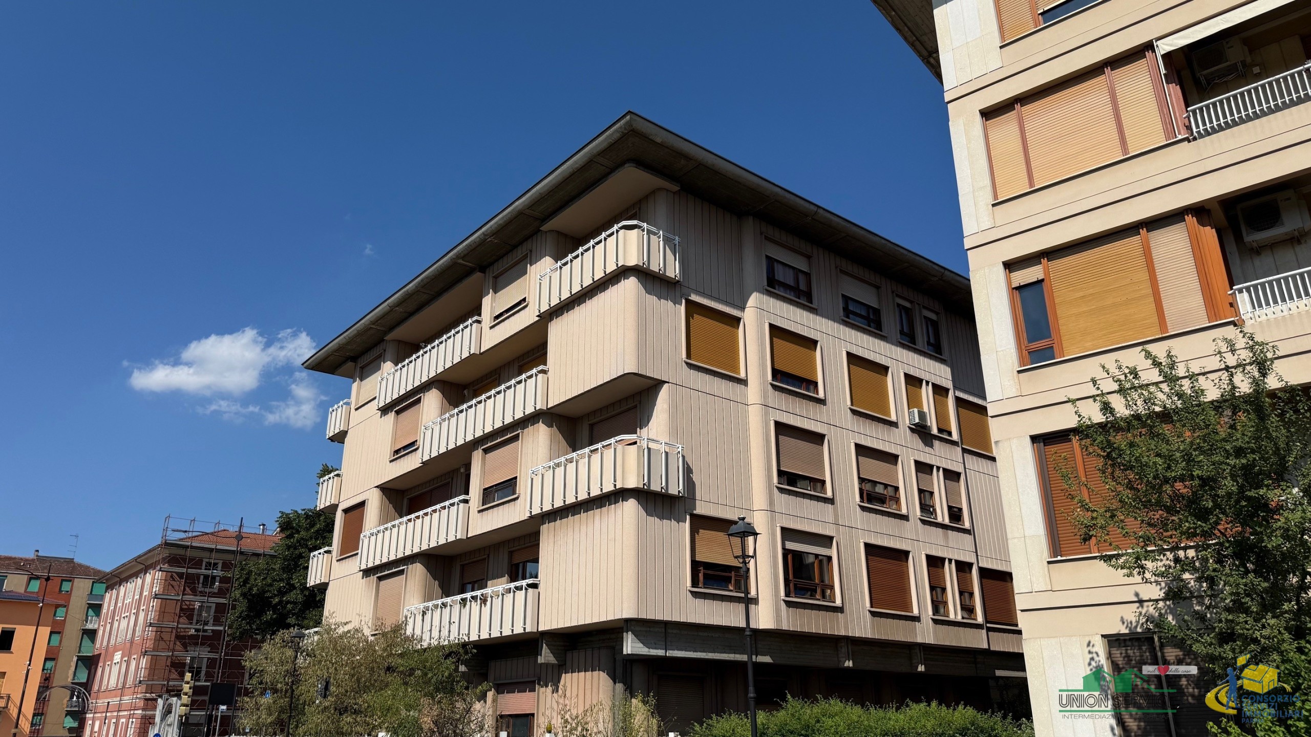 Immagine 3 di Quadrilocale in vendita  in Viale Vittorio Bottego 10 a Parma