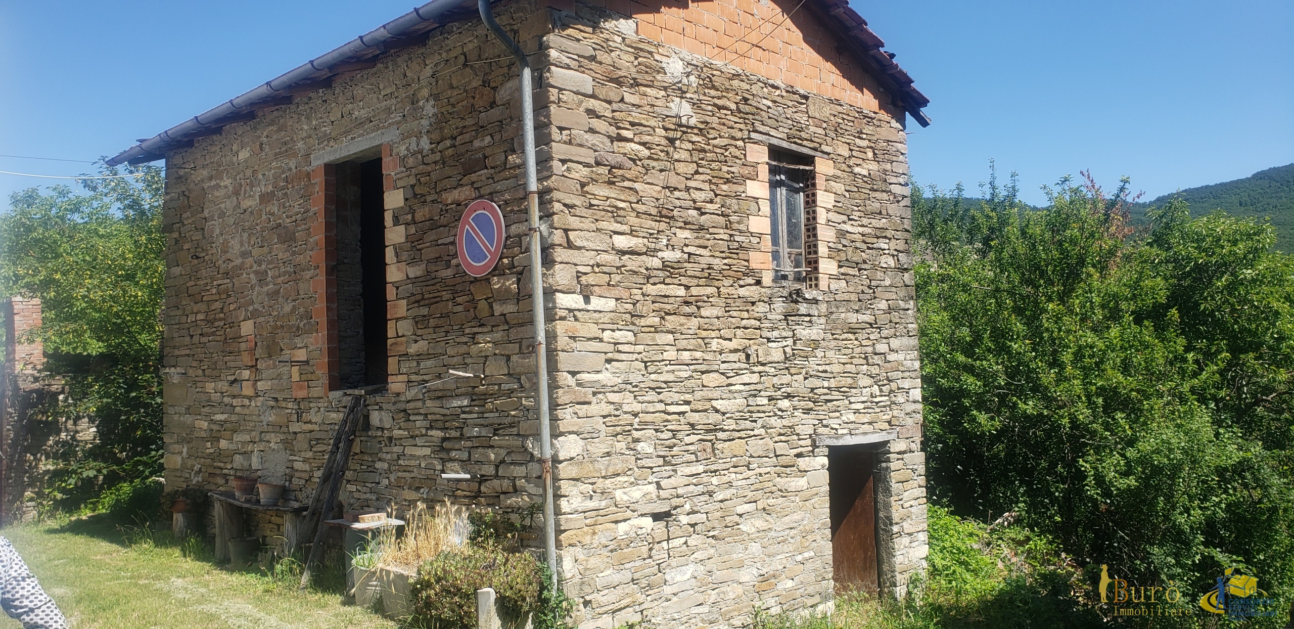 Immagine 14 di Porzione di casa in vendita  in Località Ronchi 59 a Varsi