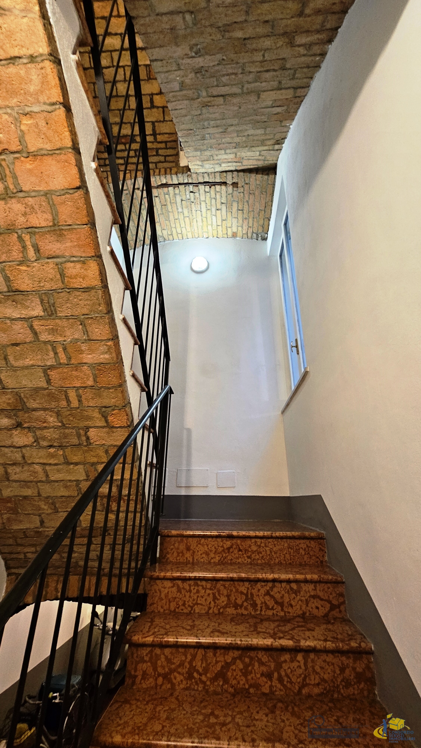 Immagine 22 di Trilocale in vendita  in Strada Garibaldi 45 a Parma