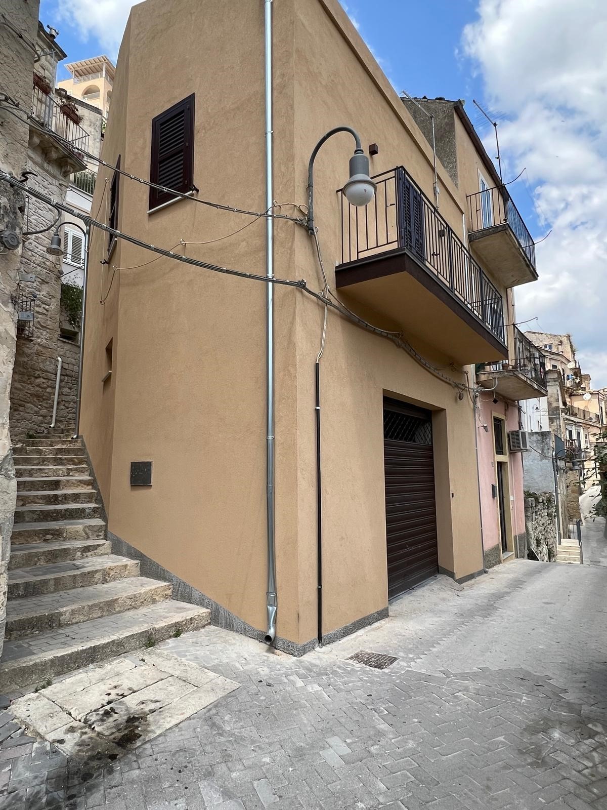 Immagine 18 di Casa indipendente in vendita  in Via Leni 4 a Modica