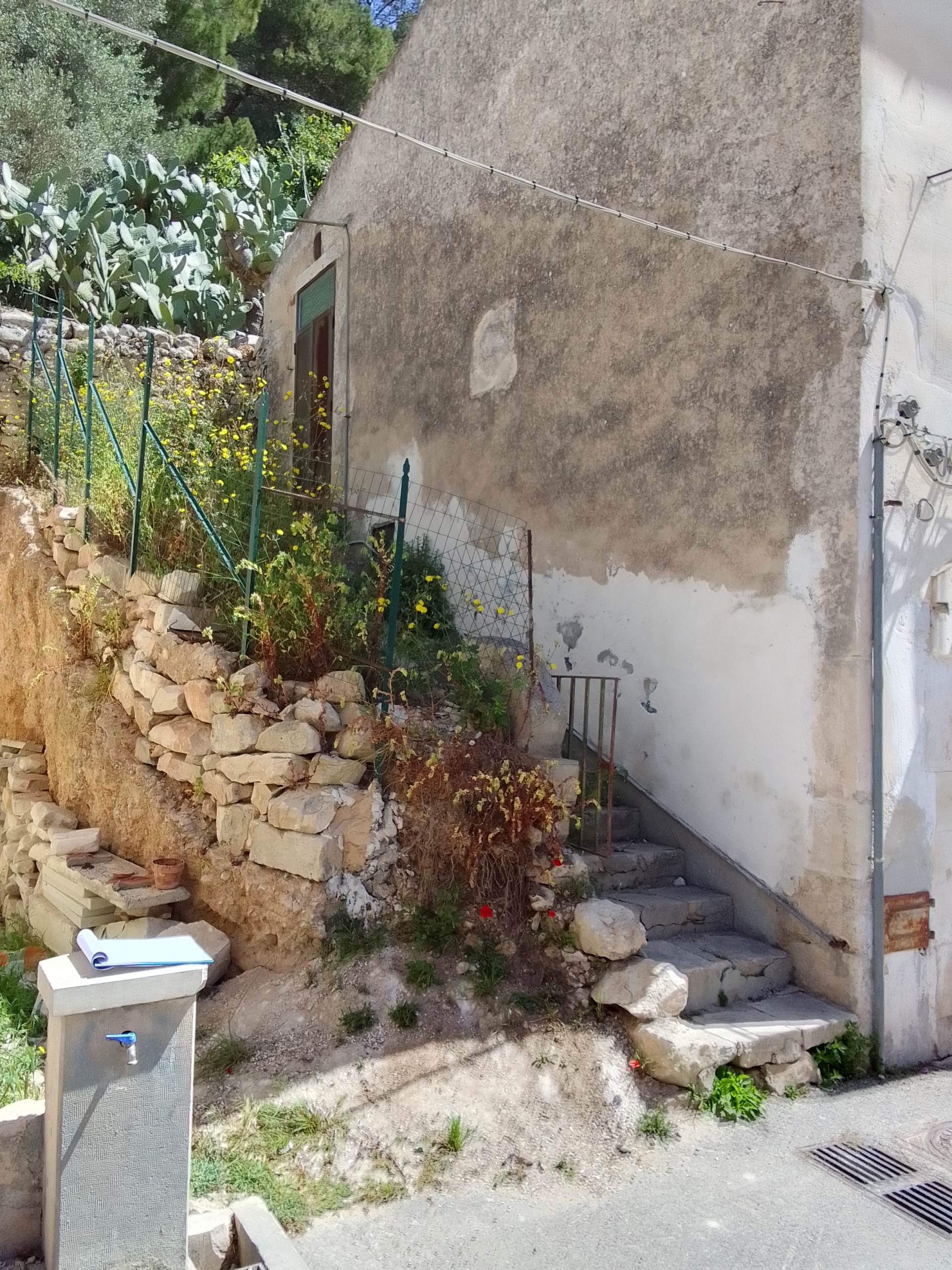 Immagine 4 di Porzione di casa in vendita  in via iachininoto a Modica